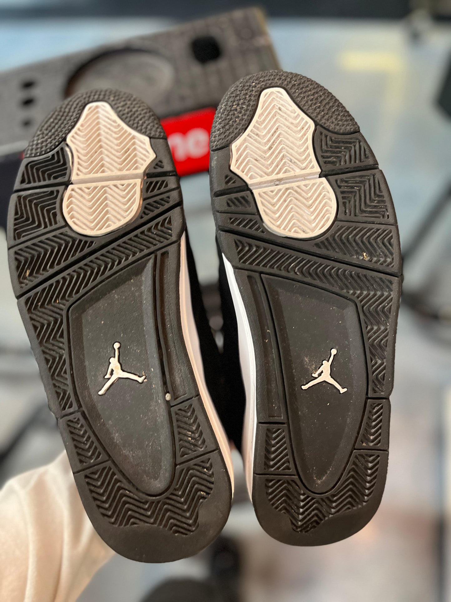 Jordan 4 Retro White Thunder (AC)