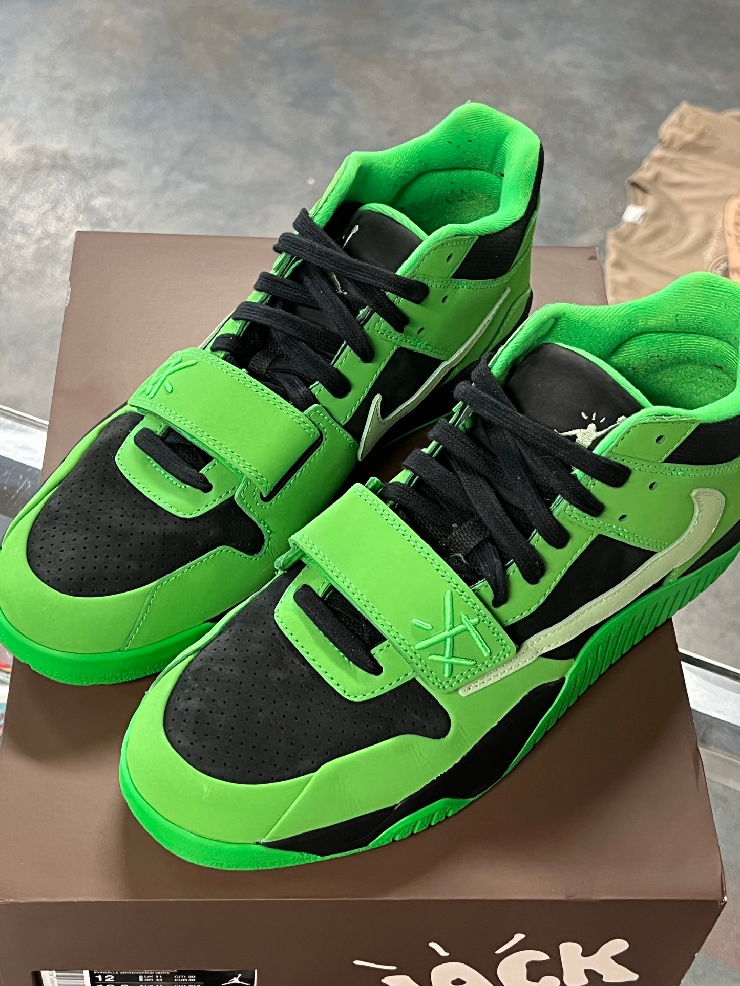 Jordan CJ1 T-Rexx Travis Scott Green Spark
