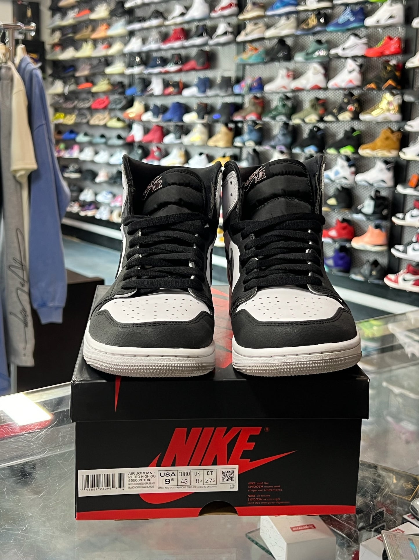 Jordan 1 Retro High OG Bleached Coral USED
