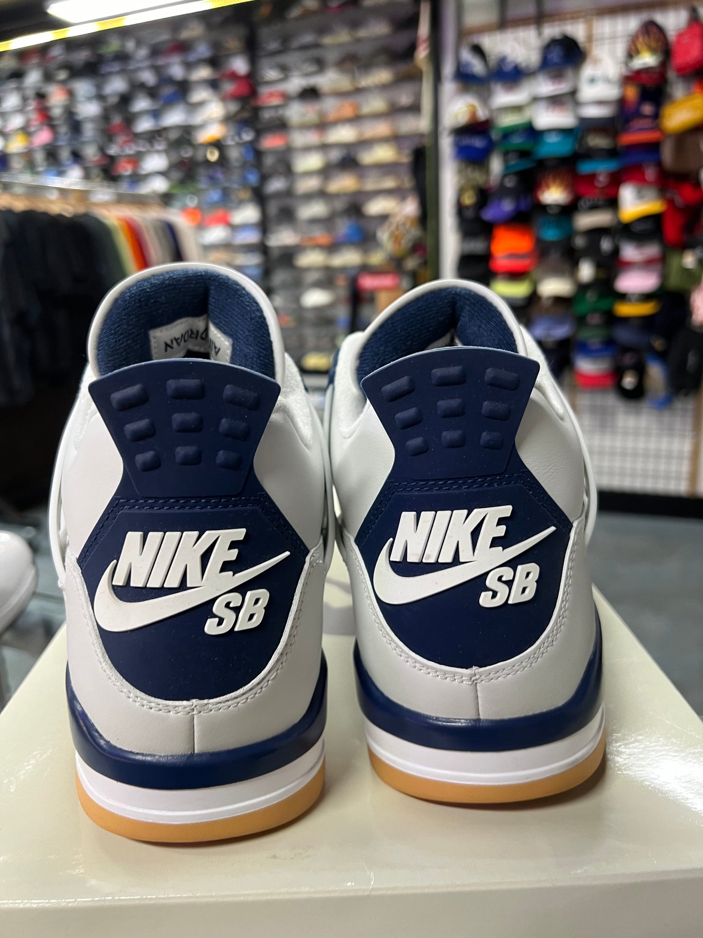 Jordan 4 Retro SB Navy Preowned