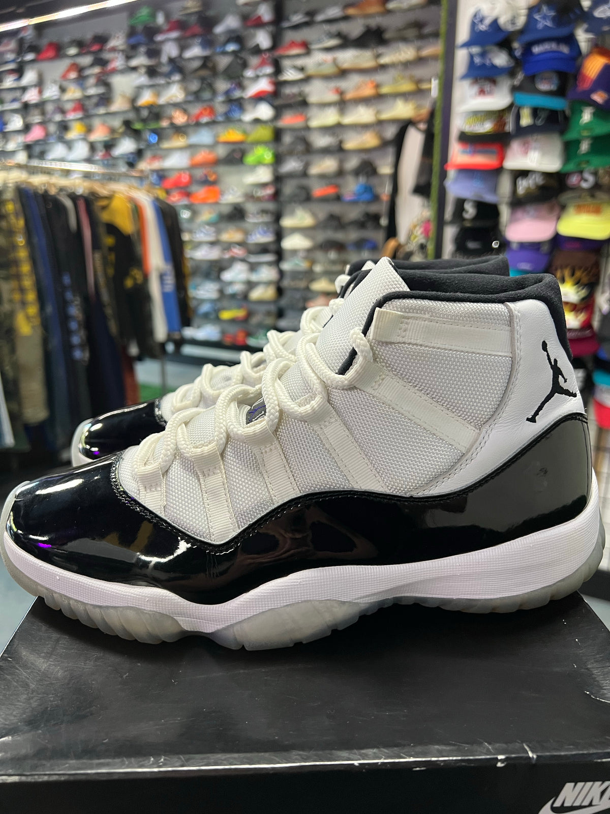 Jordan 11 Retro Concord (2018)