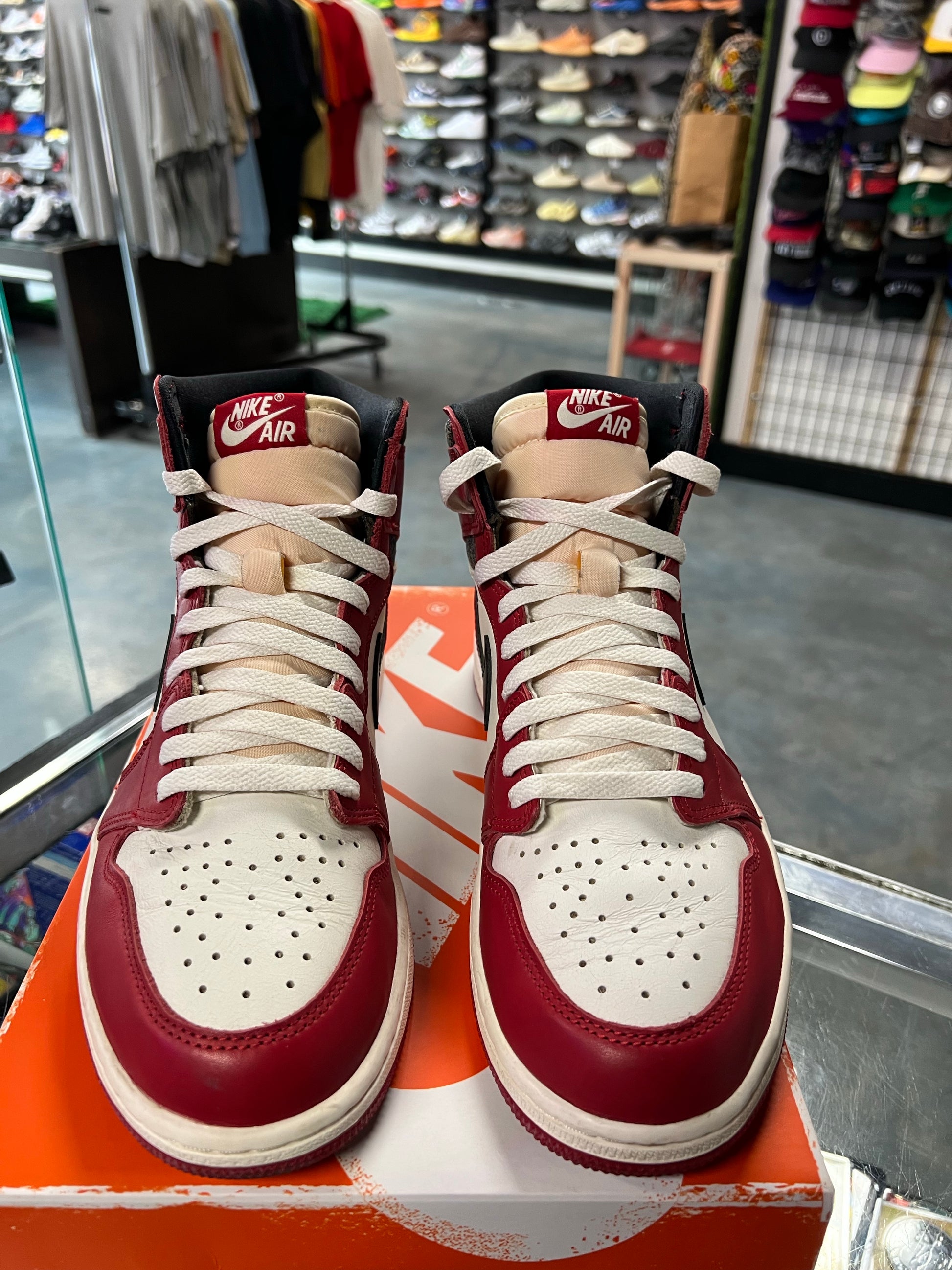 Jordan 1 Retro High OG Chicago Lost and Found (TC)
