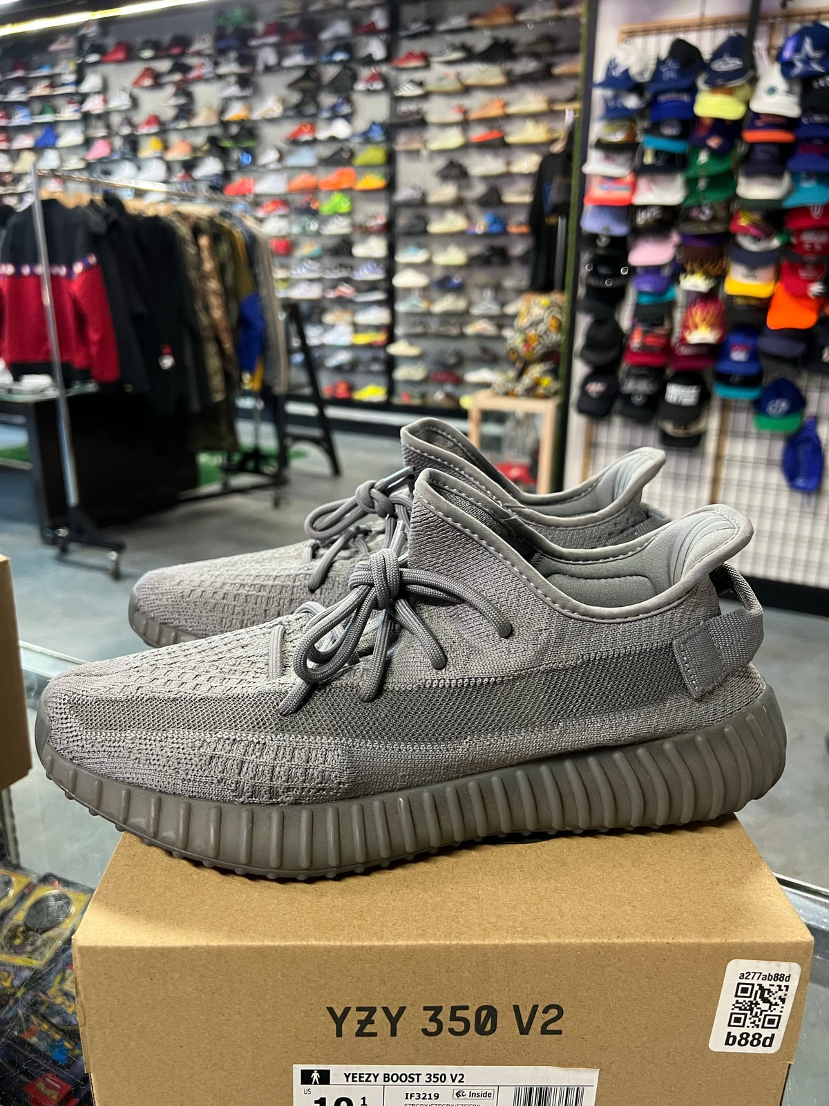 adidas Yeezy Boost 350 V2 Steel Grey