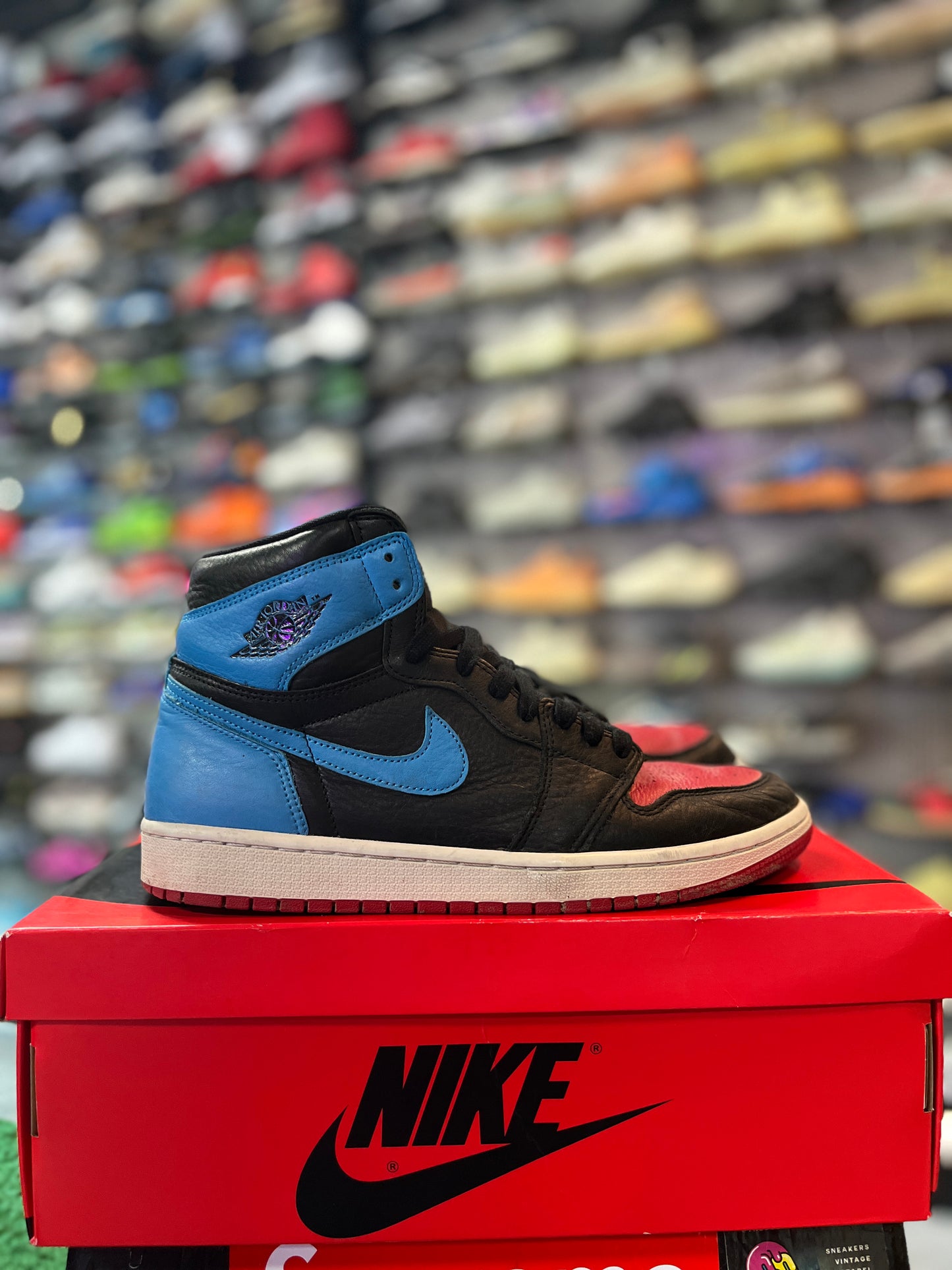 Jordan 1 Retro High NC to Chi (Women's) (YC)
