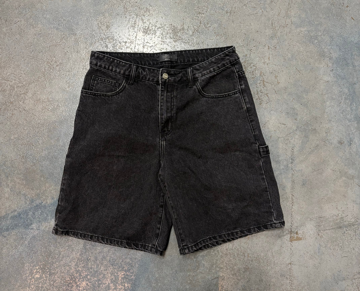 HMDD Barbed Wire Black Jorts