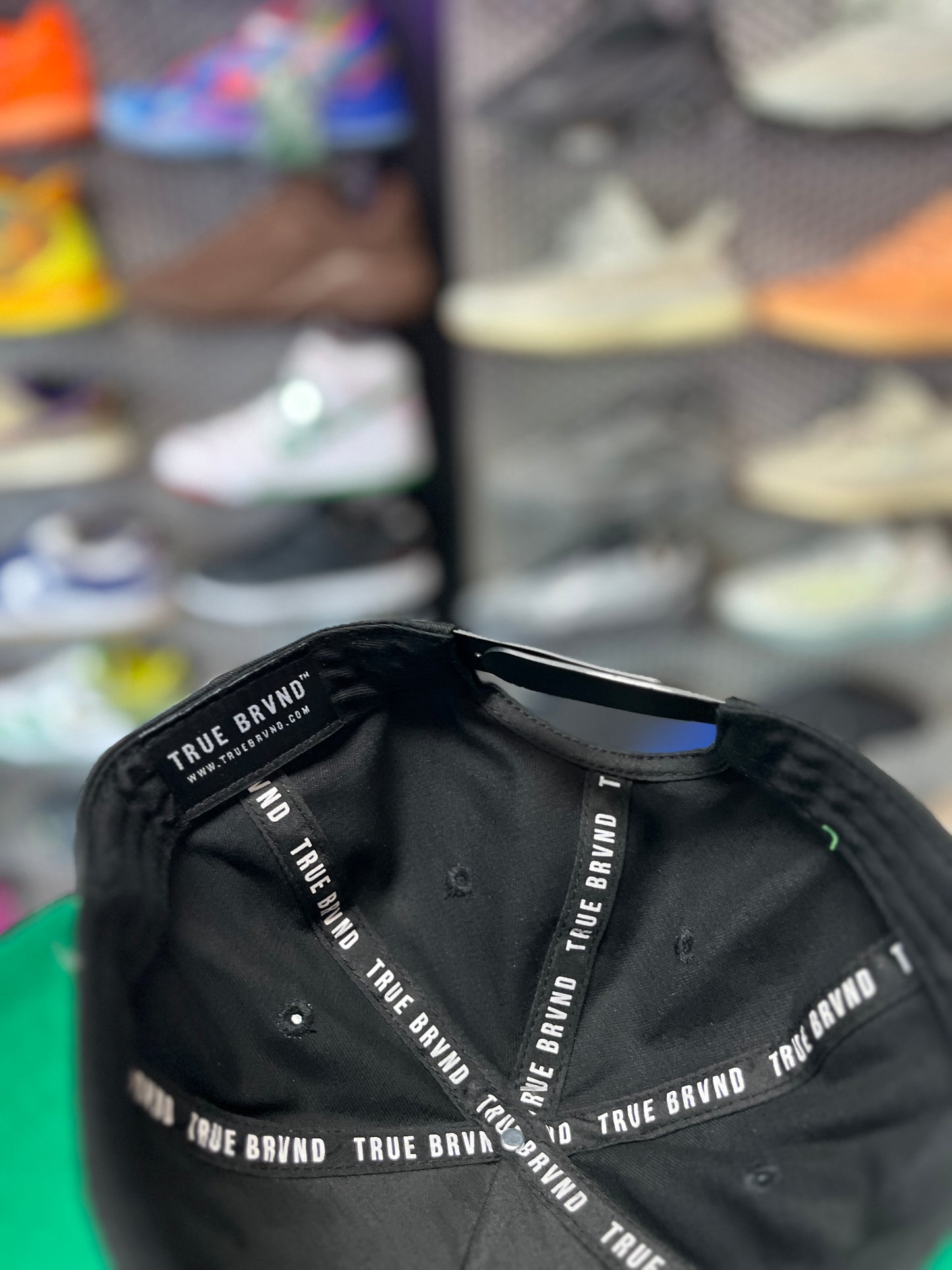Dallas black Autrue brandAu hat