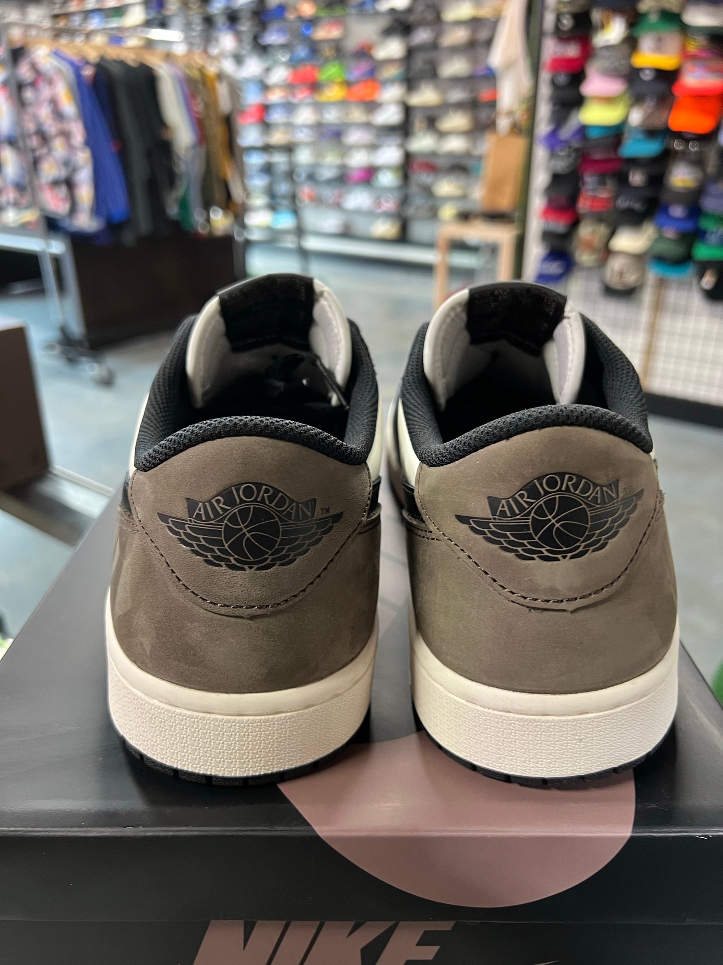 Jordan 1 Retro Low OG Mocha