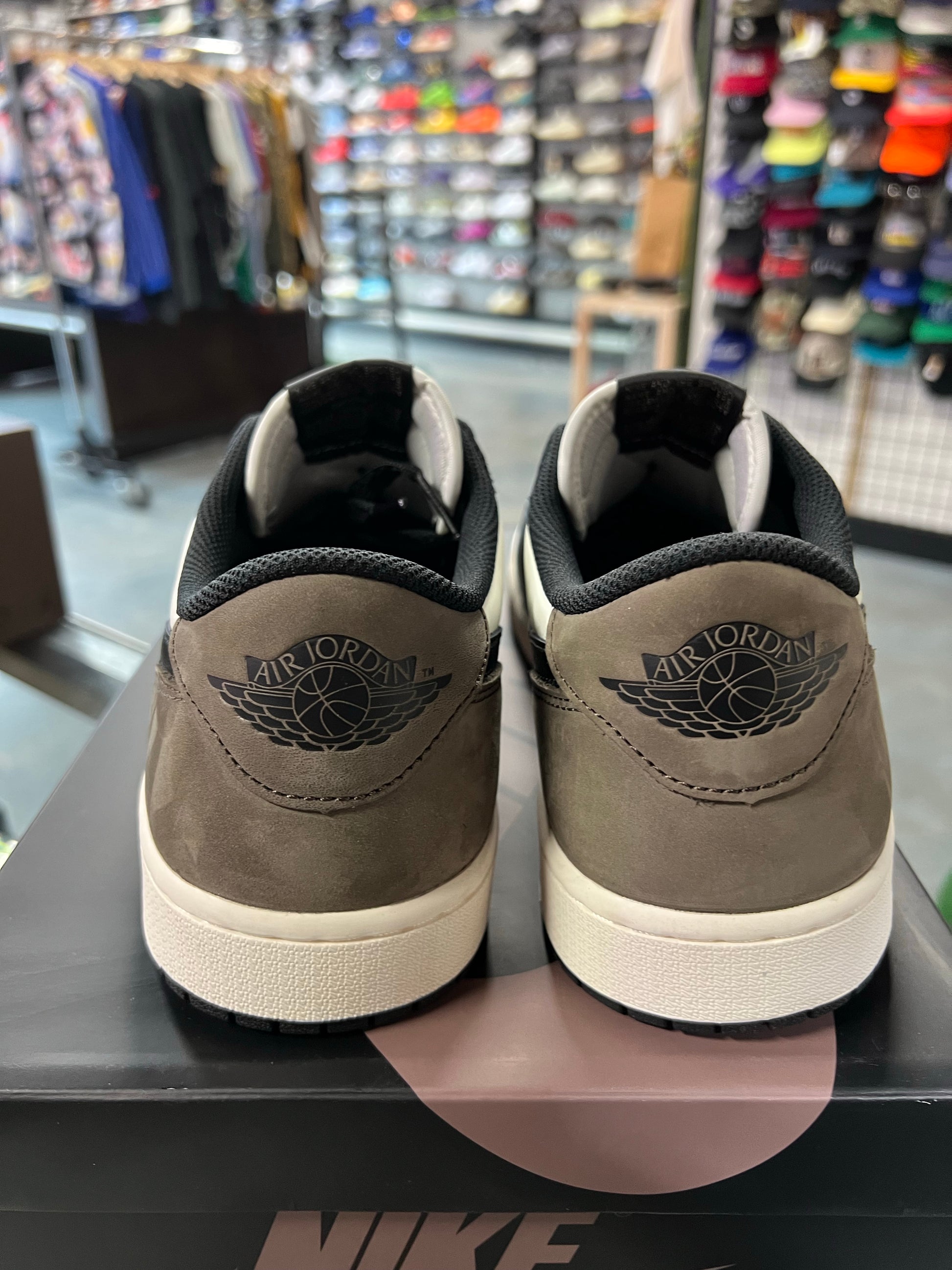 Jordan 1 Retro Low OG Mocha