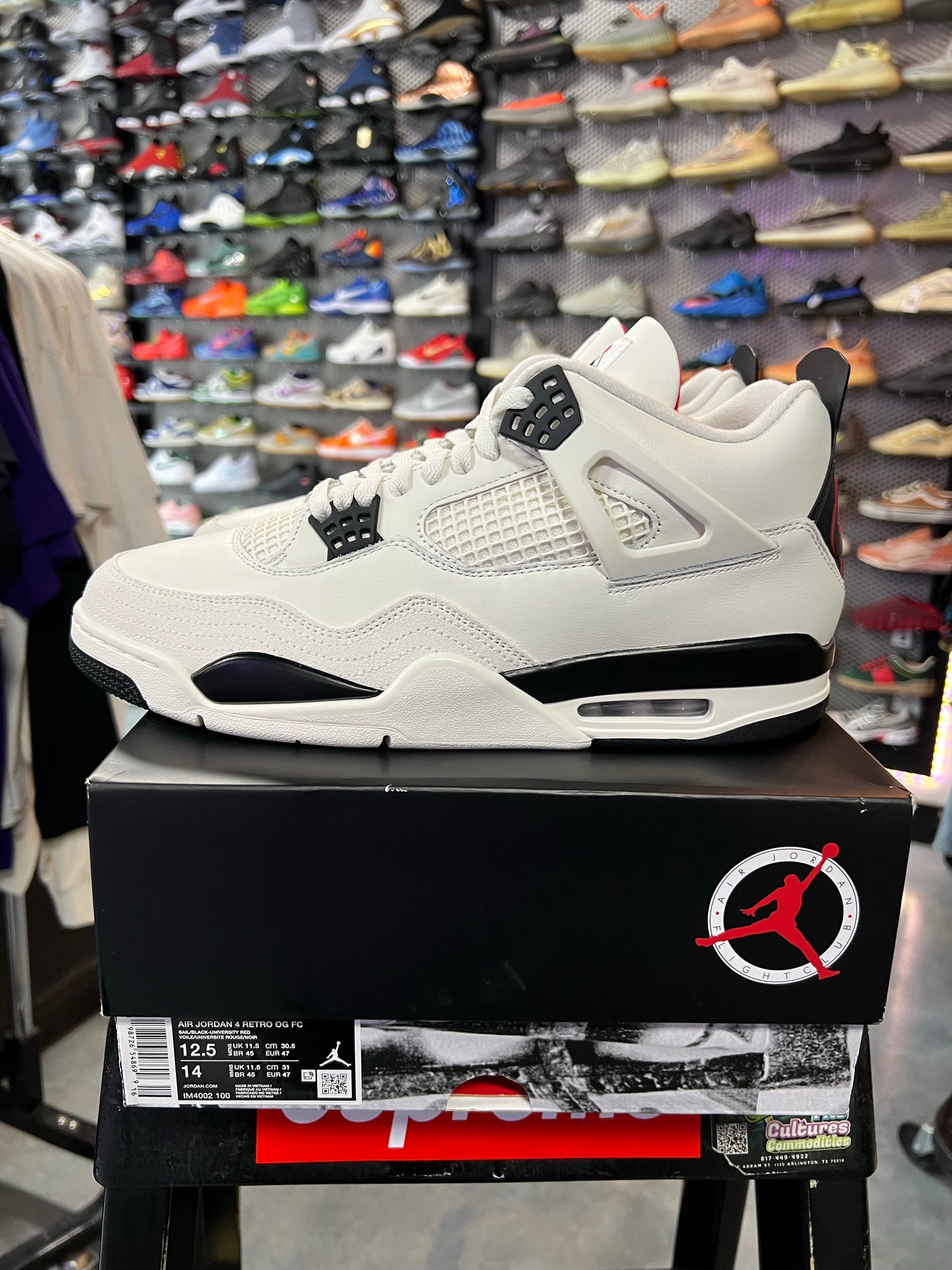 Jordan 4 Retro OG Flight Club