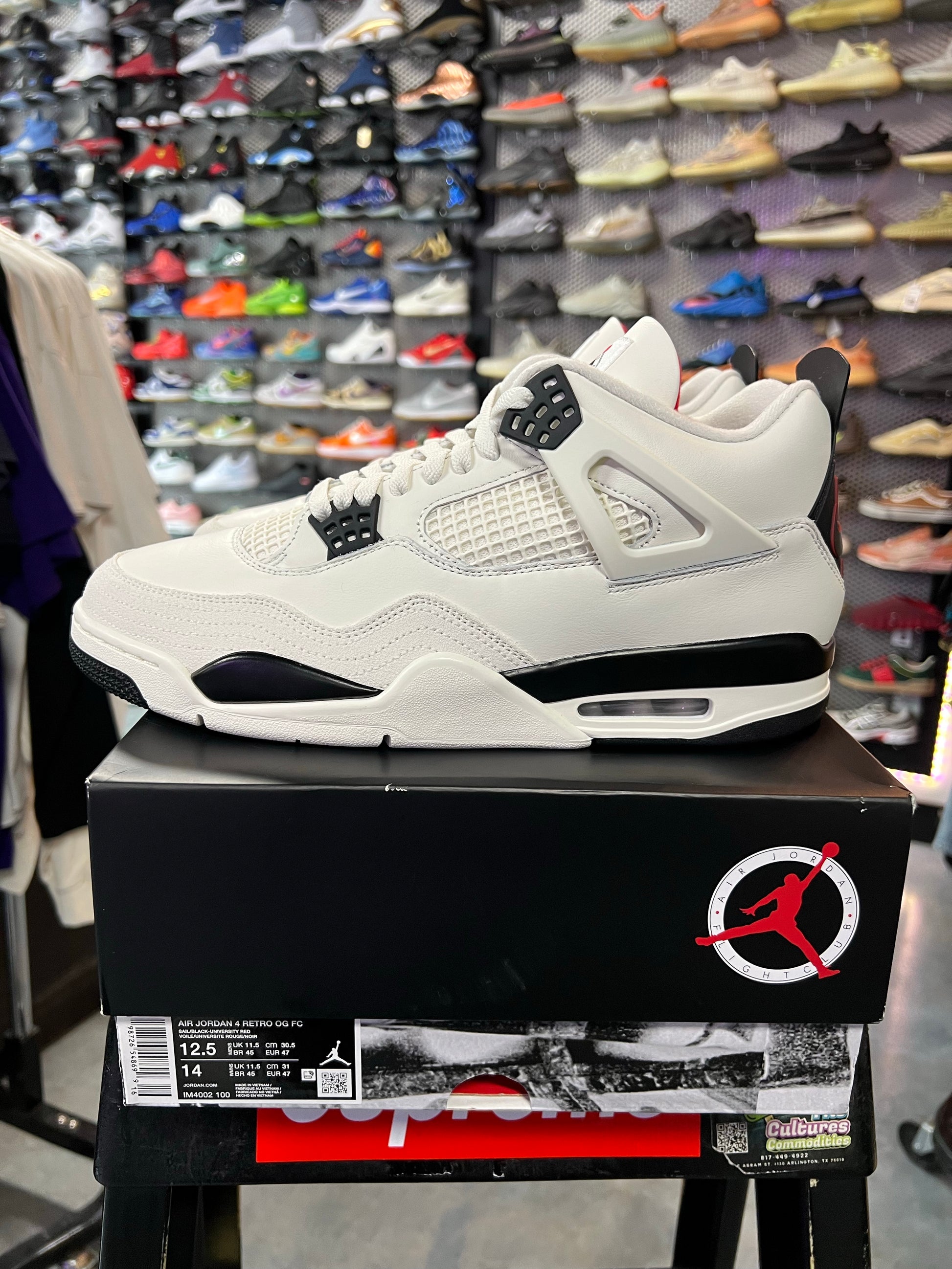 Jordan 4 Retro OG Flight Club