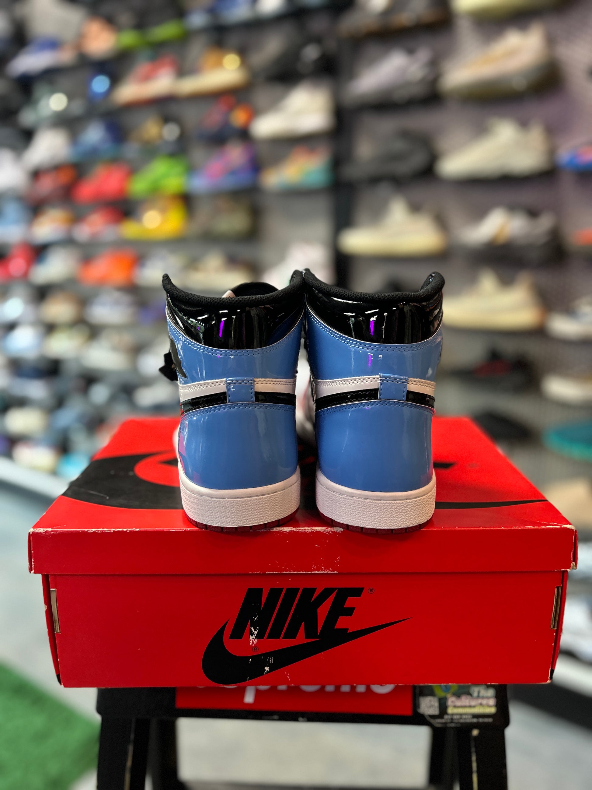 Jordan 1 Retro High Fearless UNC Chicago Preowned (YC)