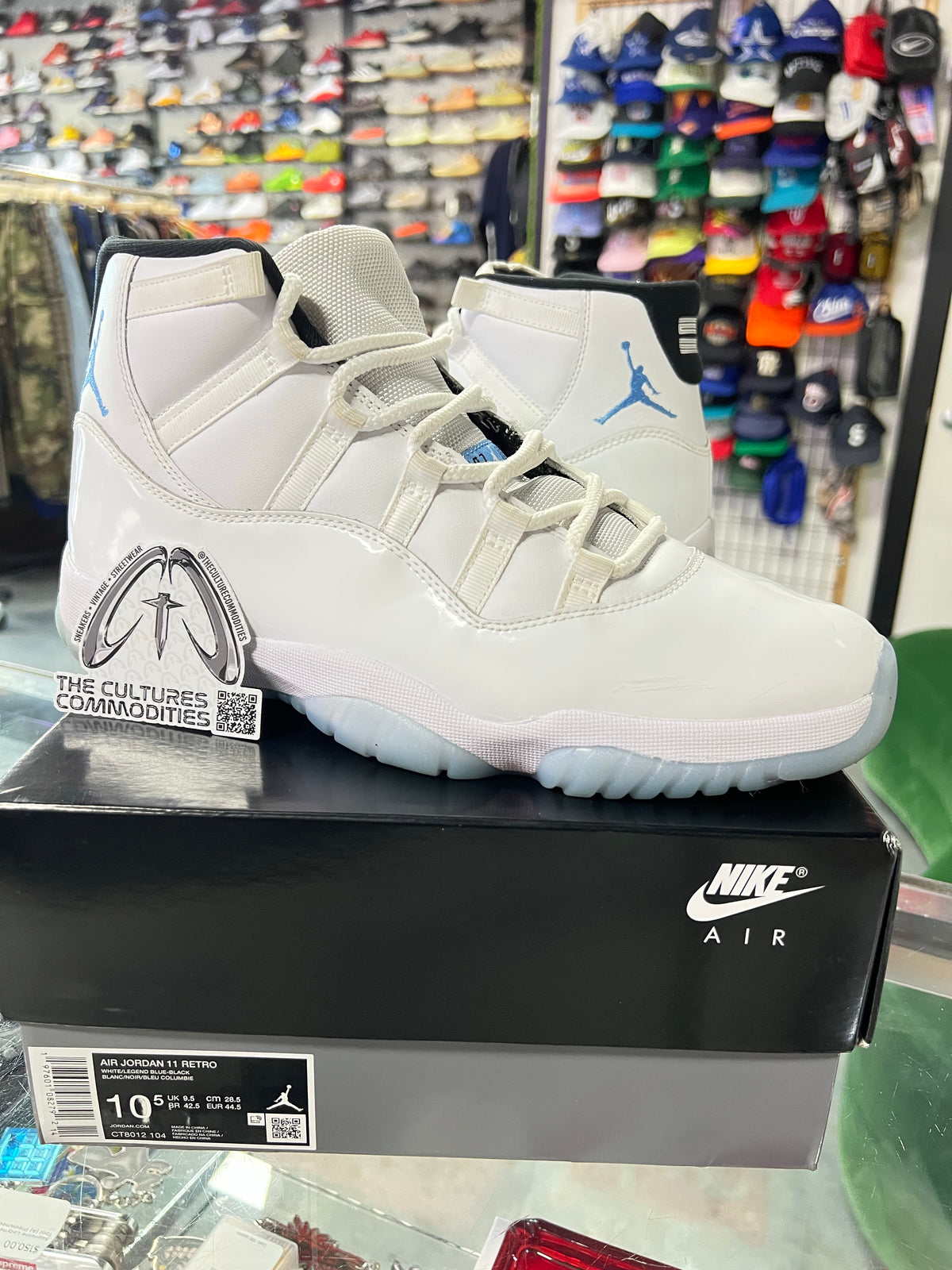 Jordan 11 Retro Legend Blue (2024)