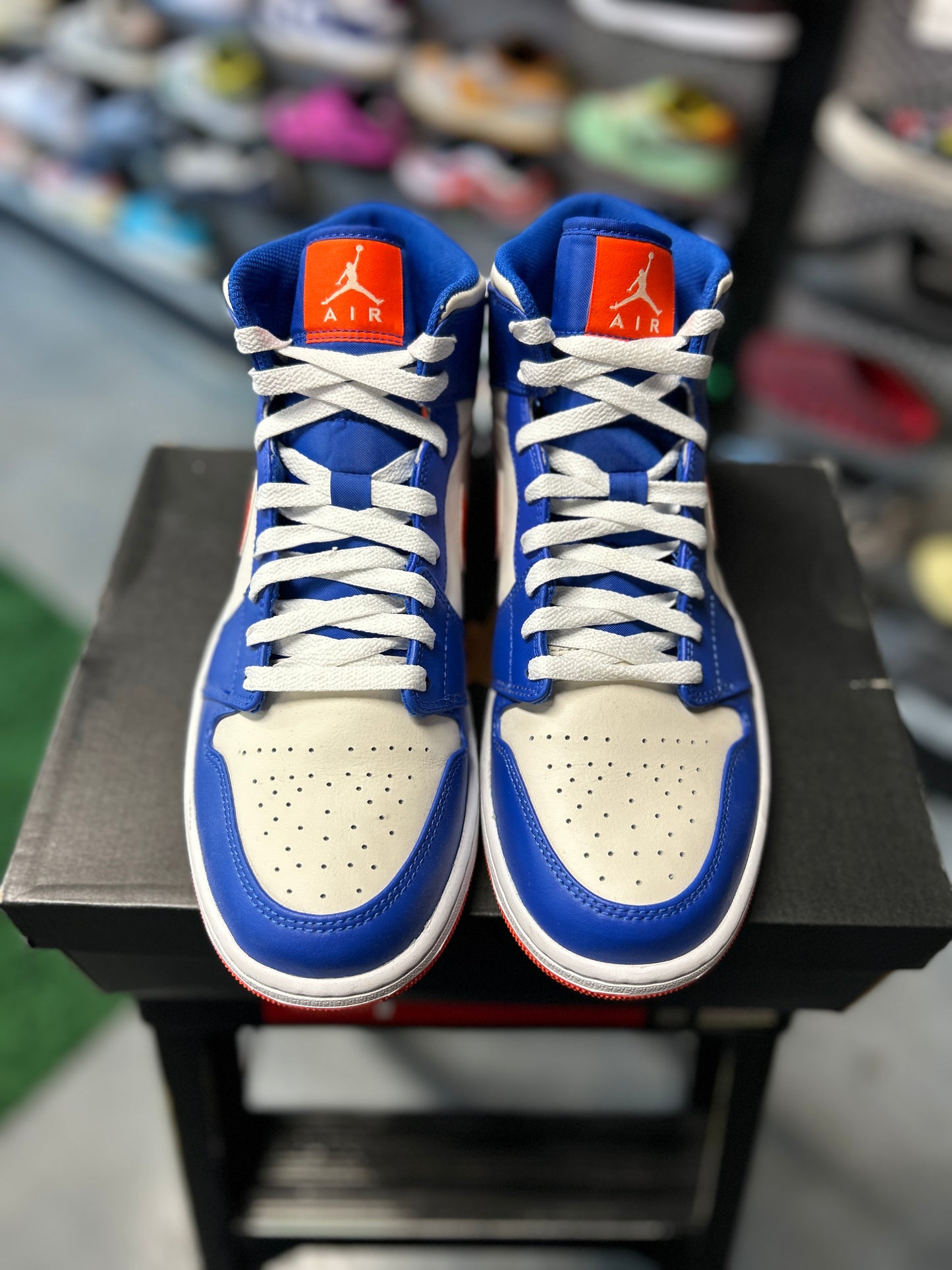 Jordan 1 Mid Knicks