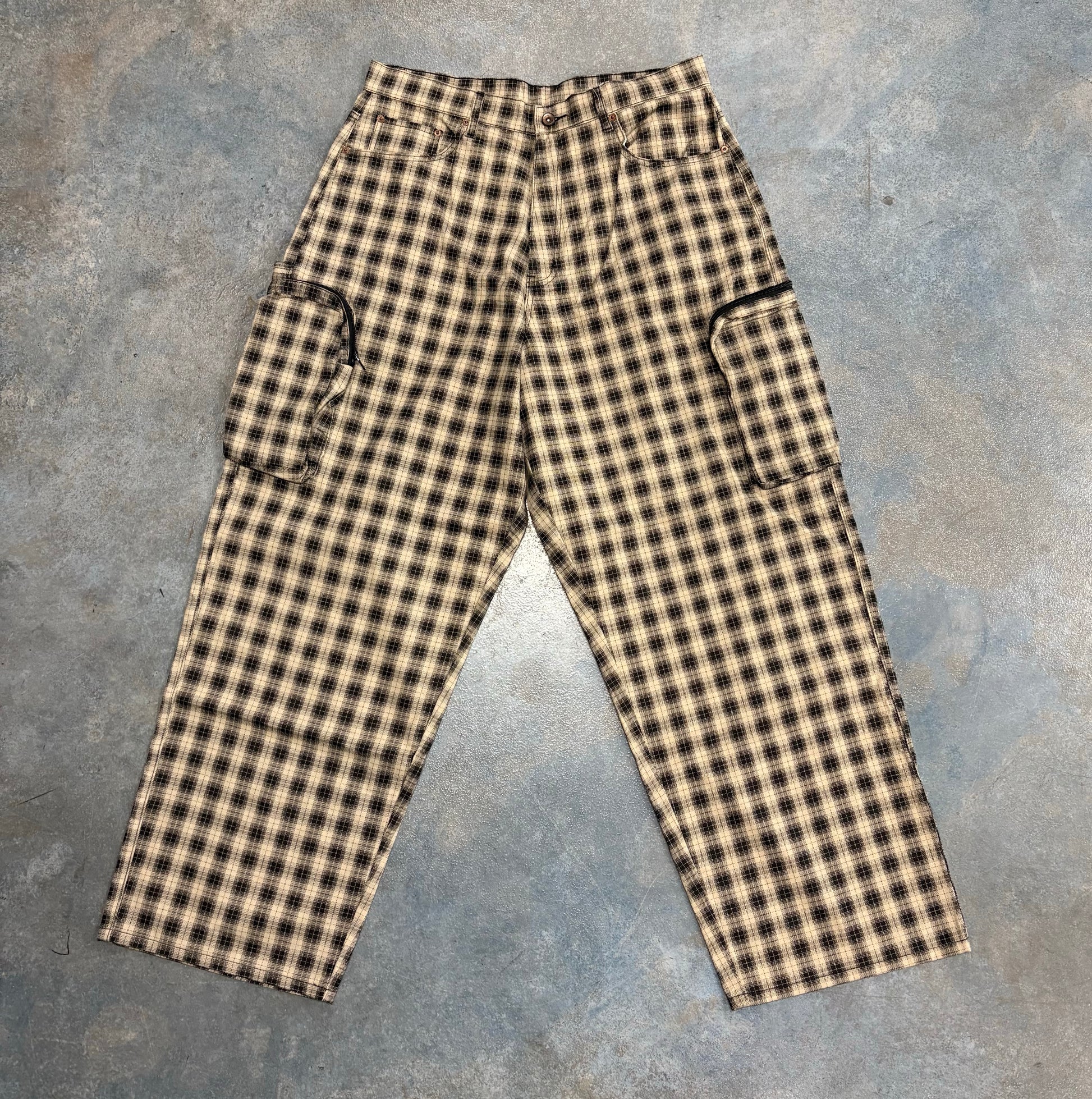 GV Gallery Plaid Cargo Pants OTF