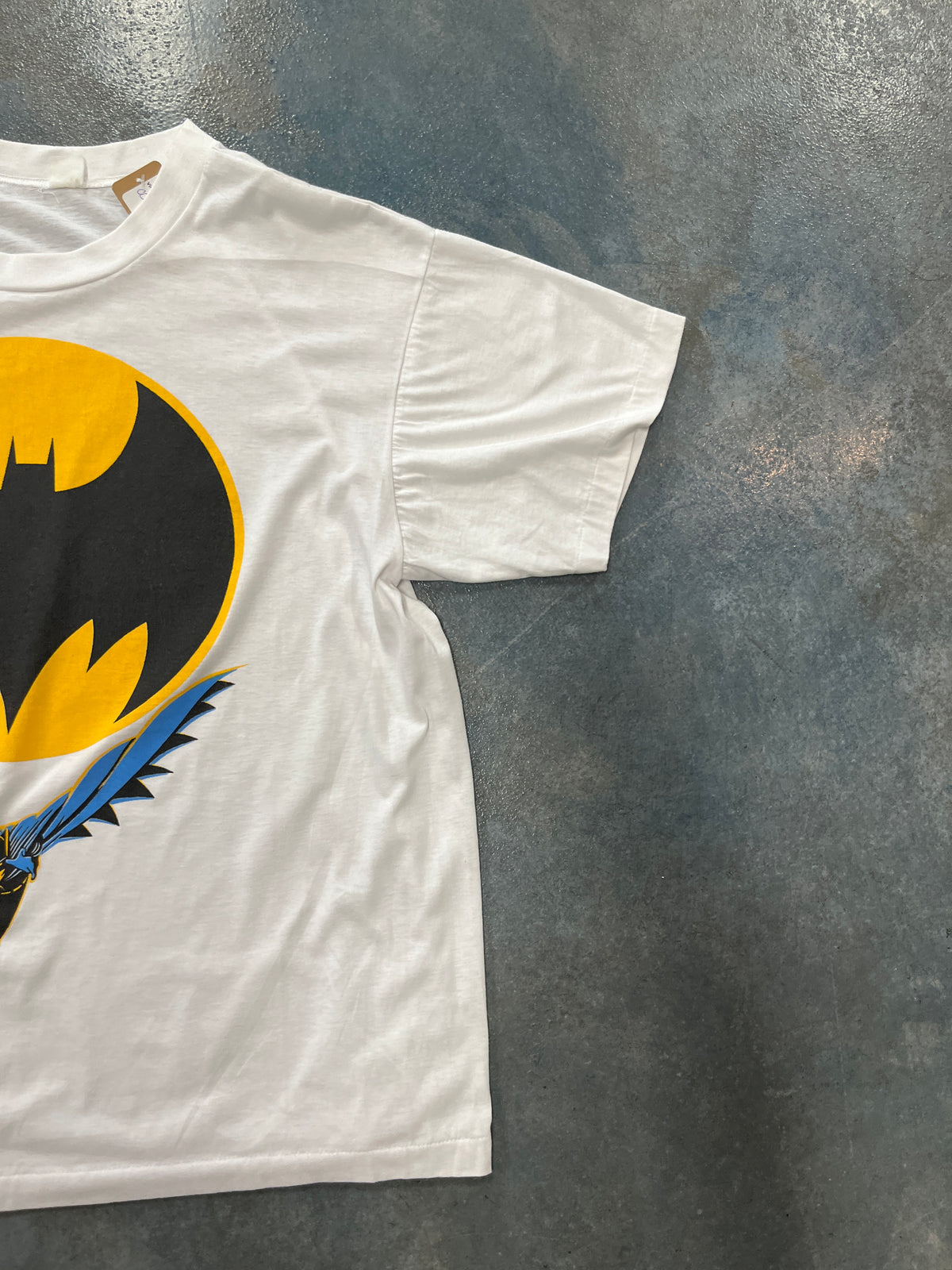 Vintage 80s Batman Chest Logo White Graphic T-Shirt OTF