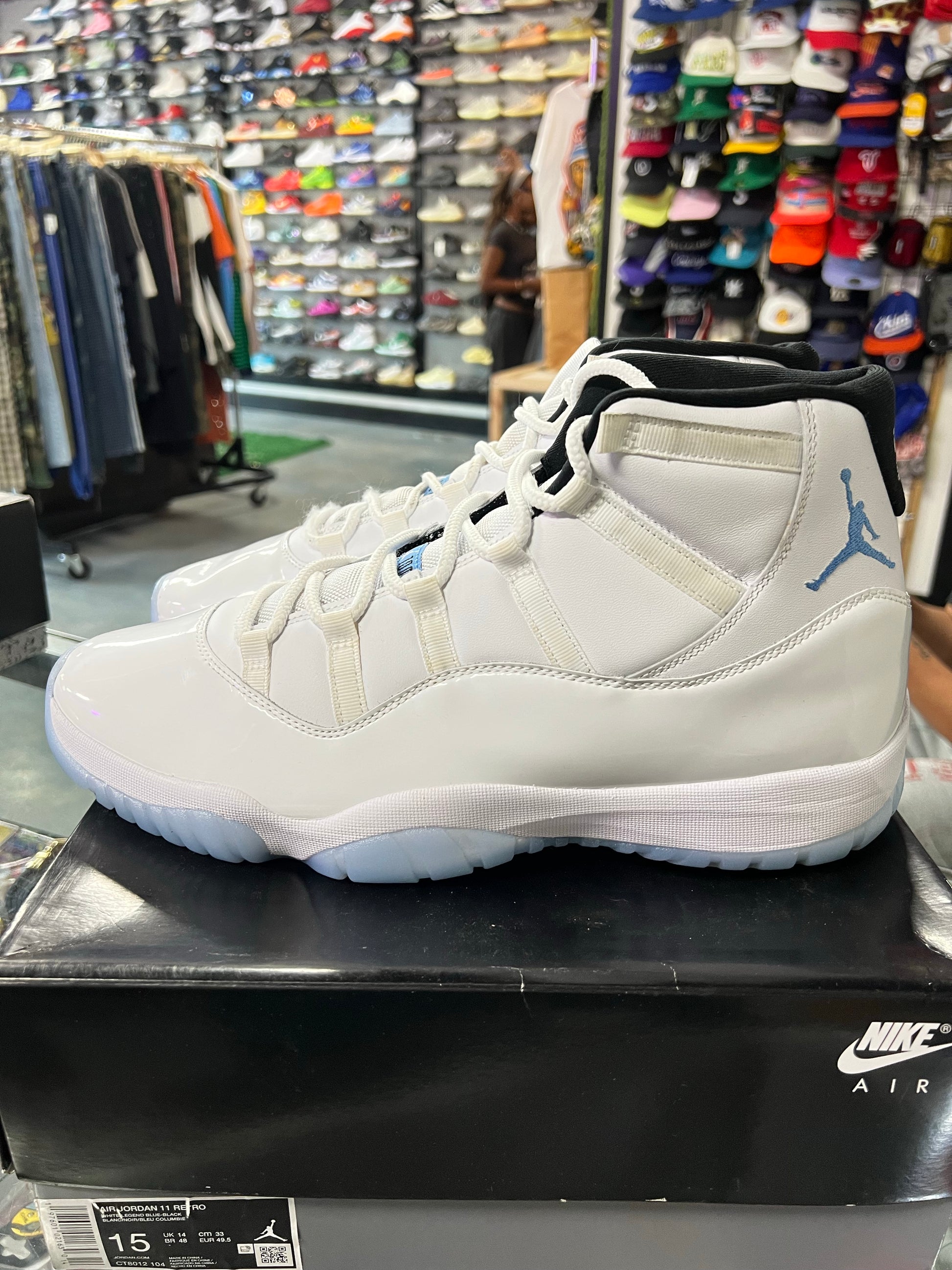Jordan 11 Retro Legend Blue (2024)