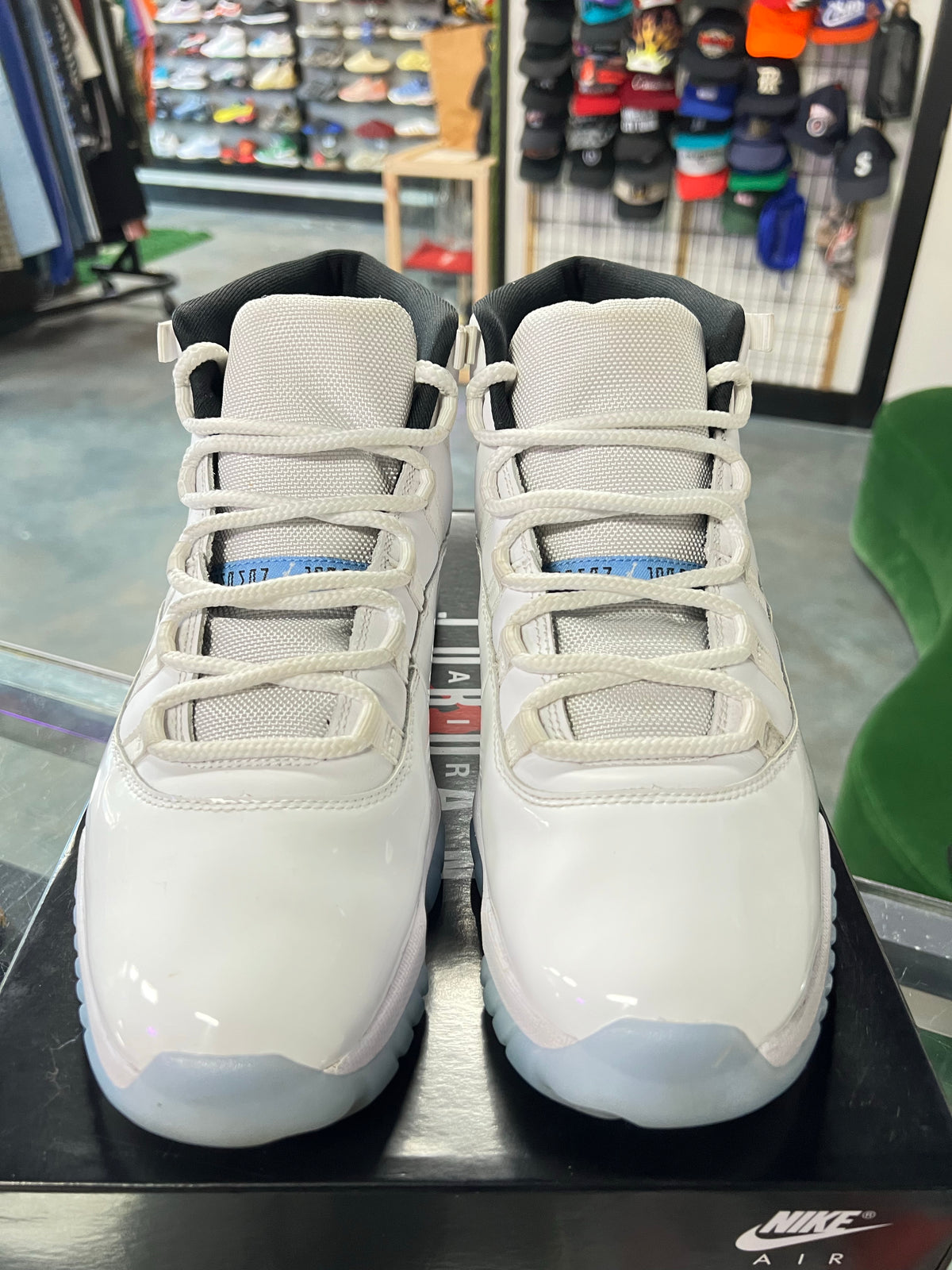 Jordan 11 Retro Legend Blue (2024)