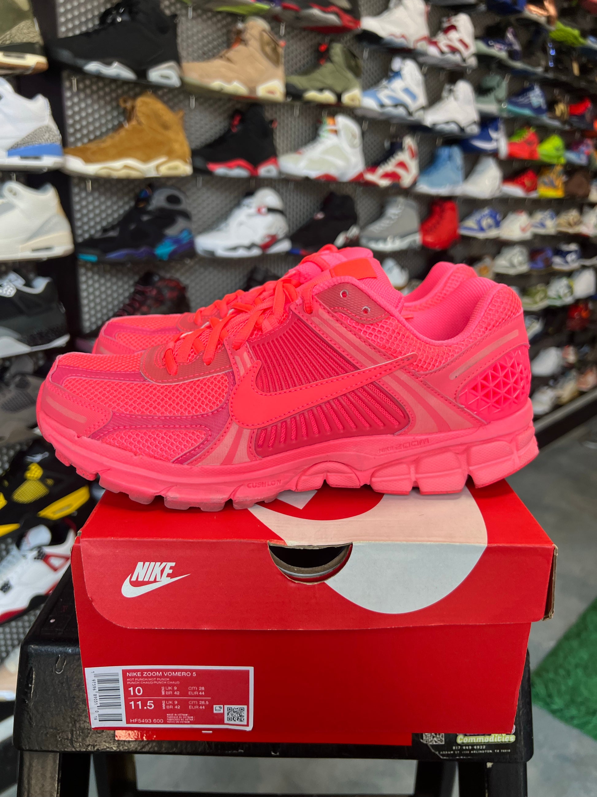 Nike Zoom Vomero 5 Hot Punch