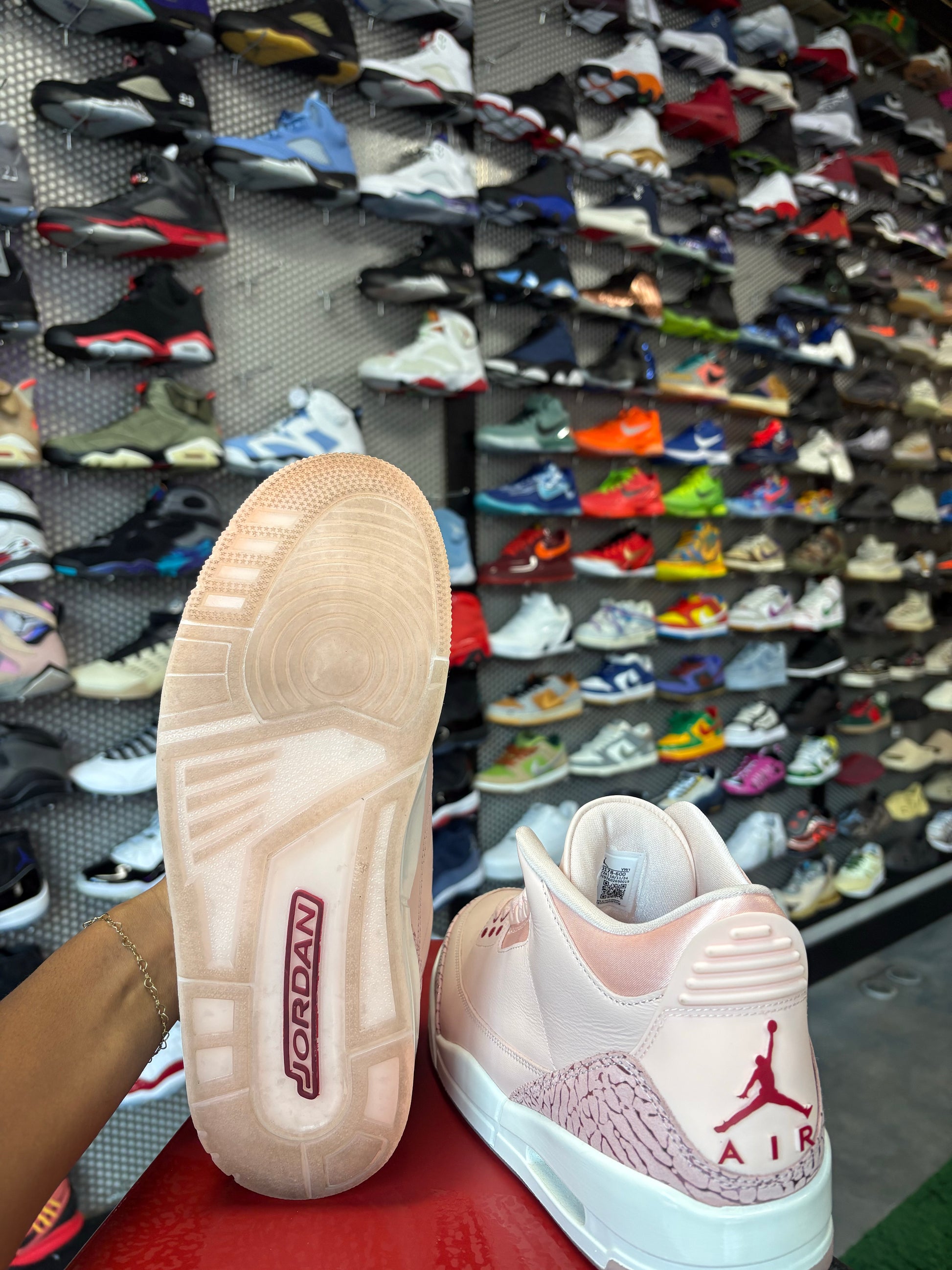 WMNS AIR JORDAN 3 RETRO VDAY