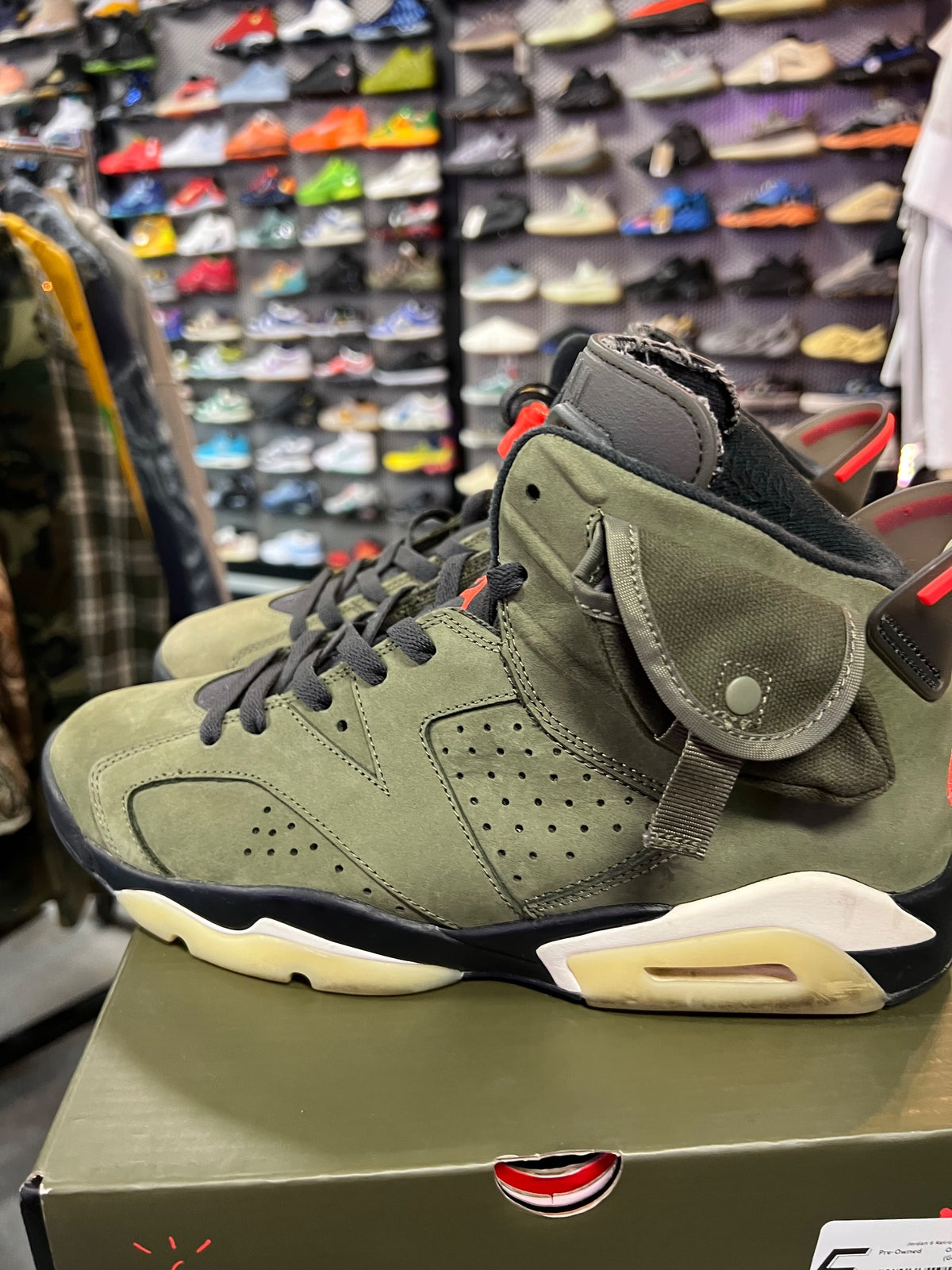 Jordan 6 Retro Travis Scott
