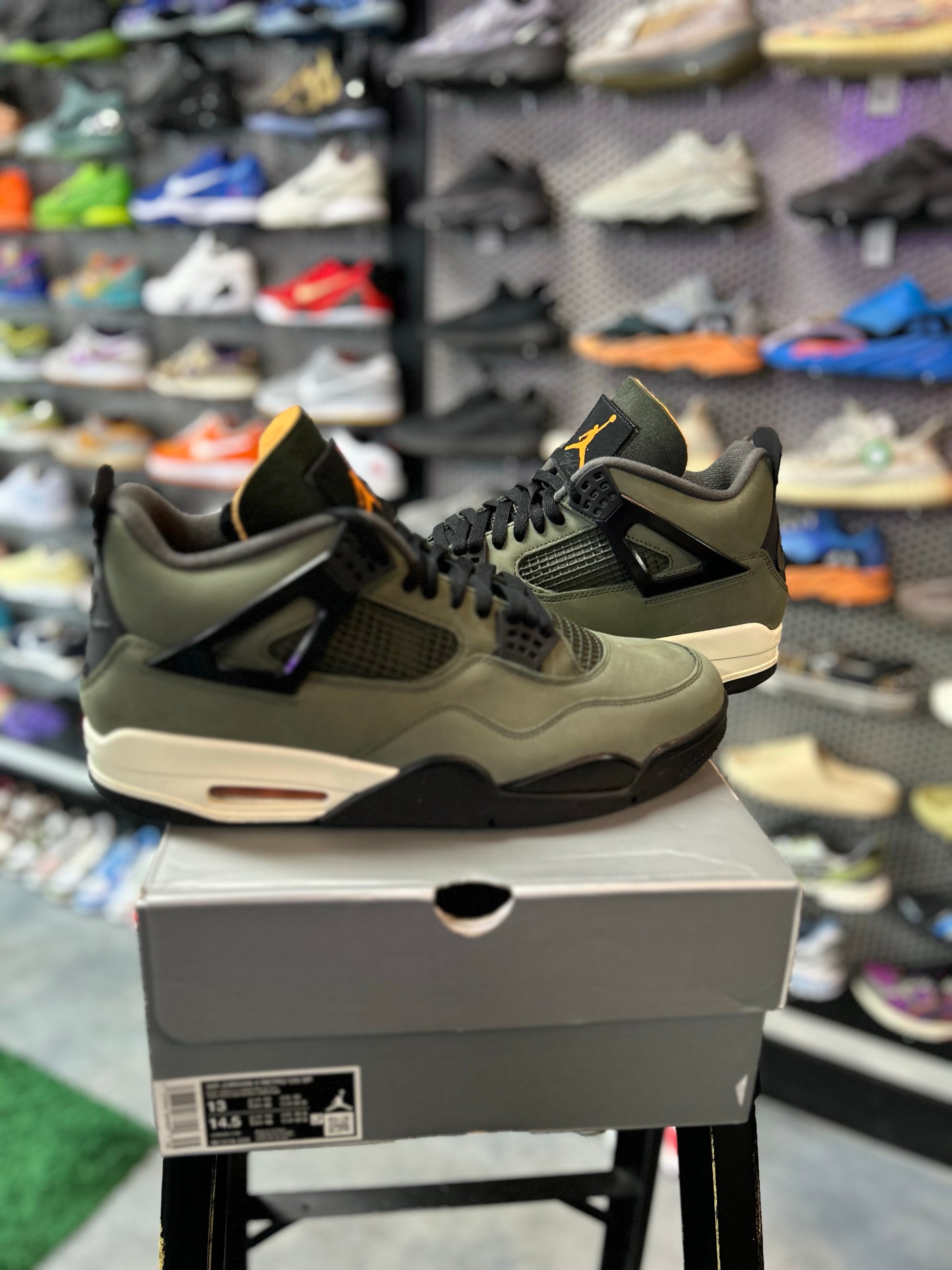 Jordan 4 Retro OG SP Undefeated (2025) (YCC)