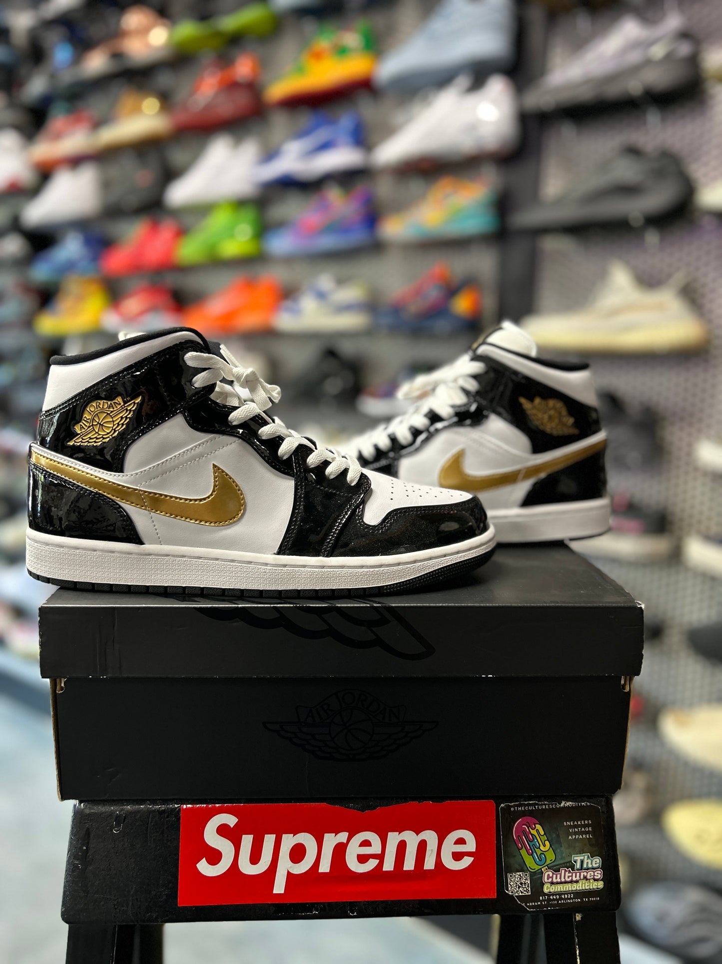 Jordan 1 Mid Patent Black White Gold