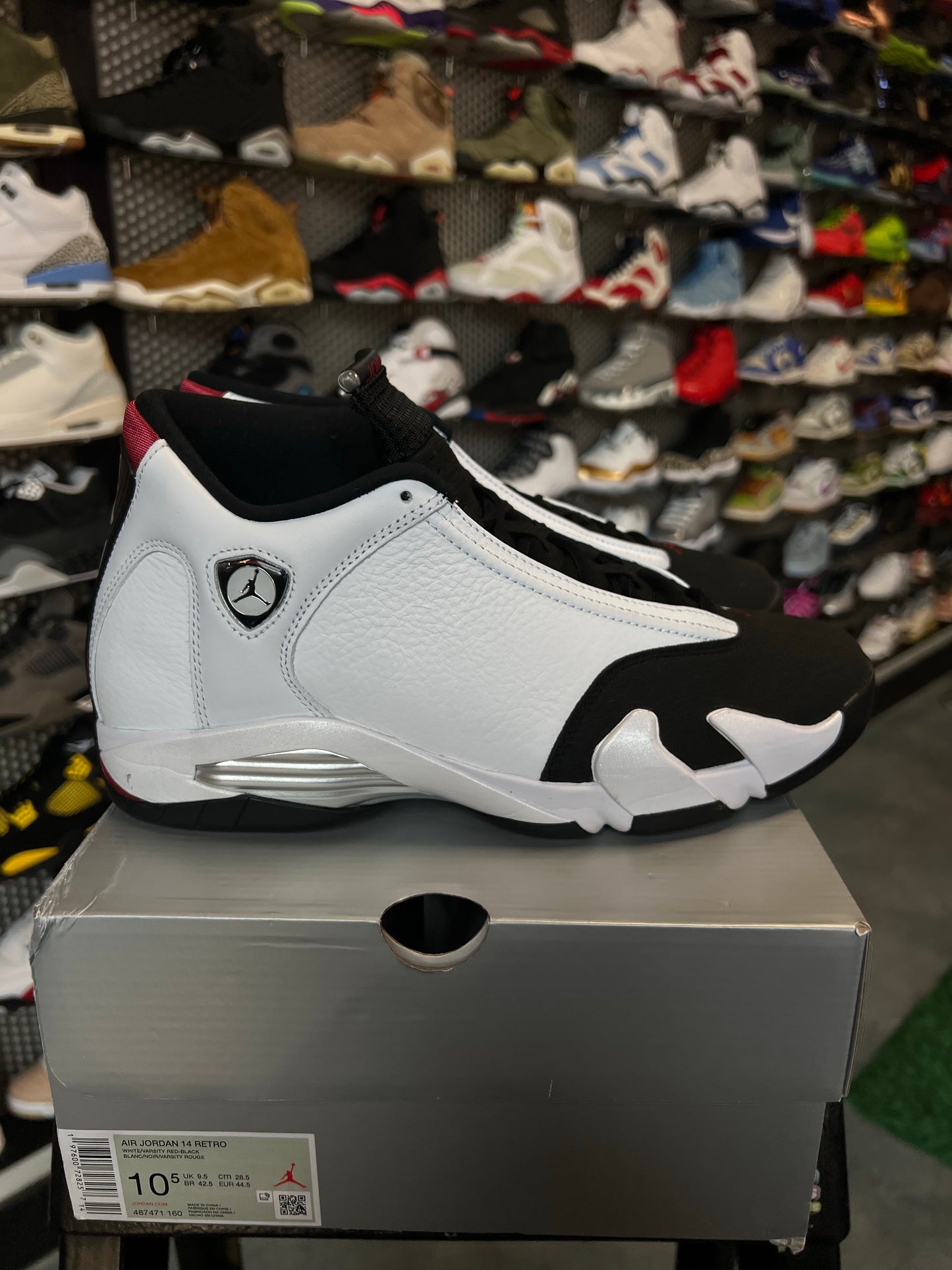 Jordan 14 Retro Black Toe (2024)