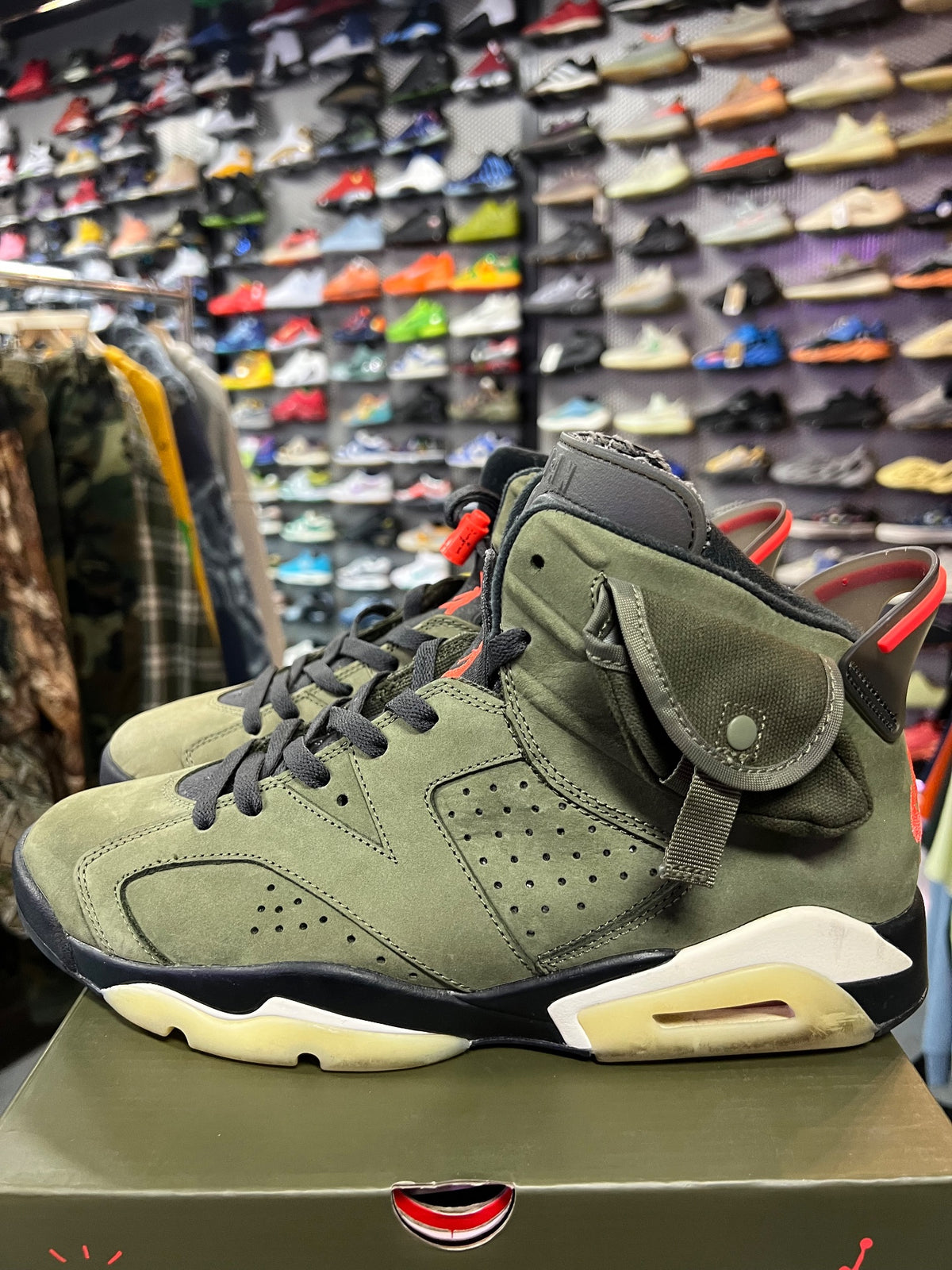 Jordan 6 Retro Travis Scott