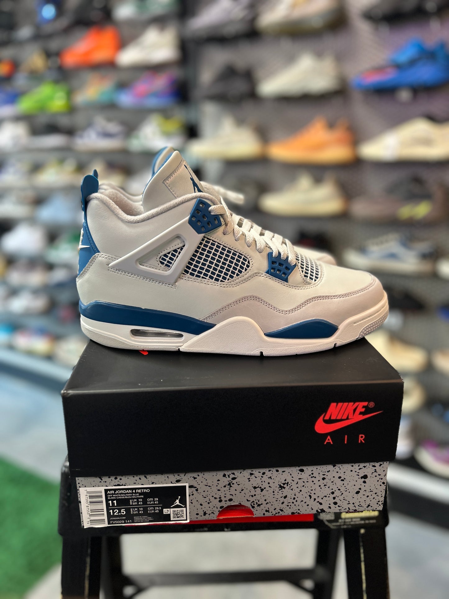 Jordan 4 Retro Military Blue (2024) Tried On (LC)