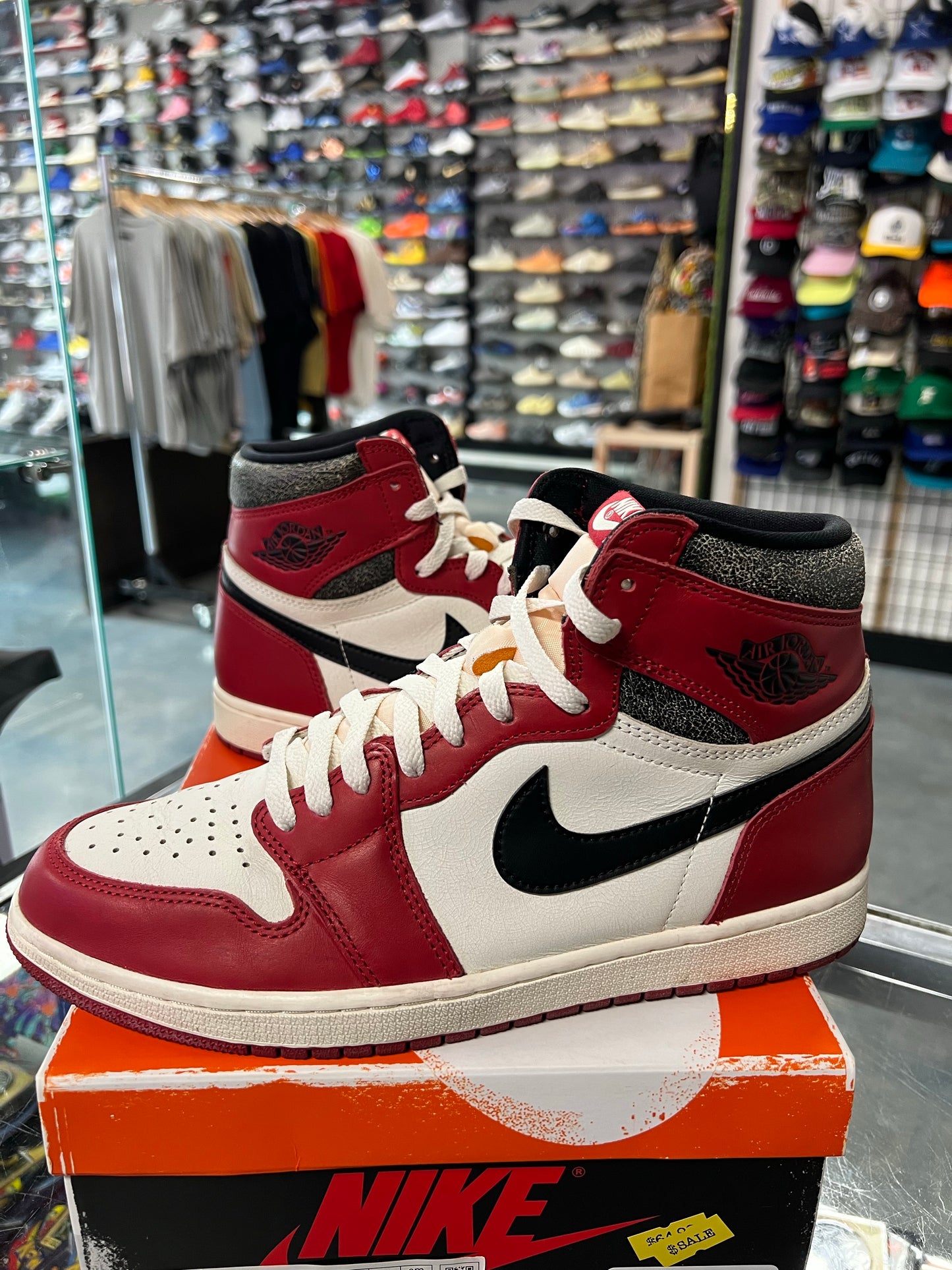 Jordan 1 Retro High OG Chicago Lost and Found (TC)