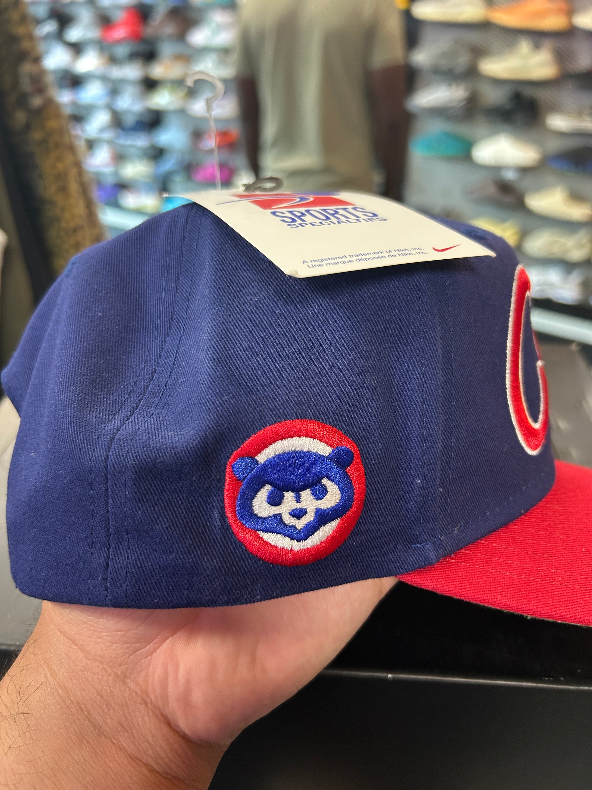 VTG CHICAGO CUBS NAVY RED SNAPBACK OTF