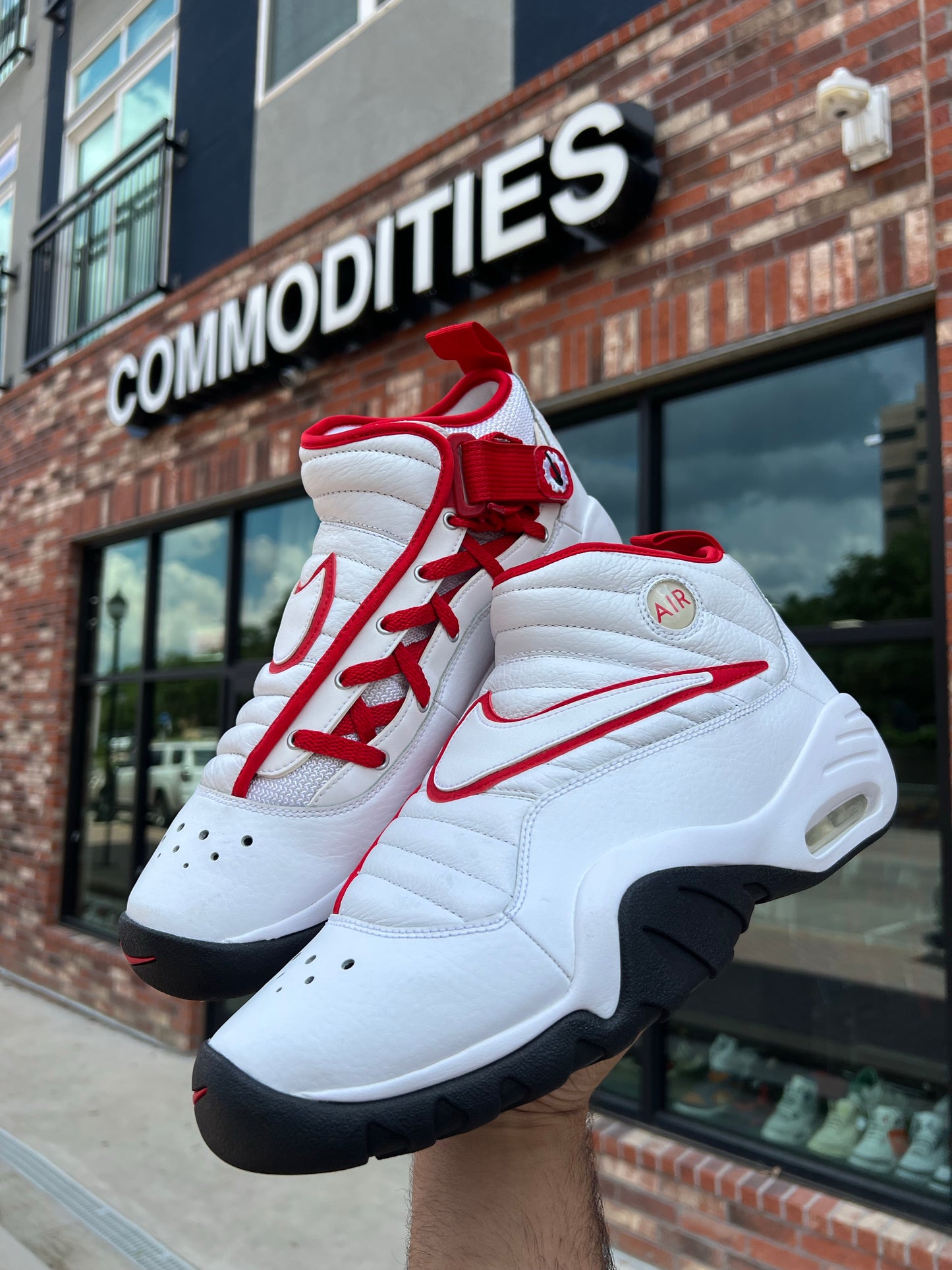Nike Shake N'Destrukt White Red