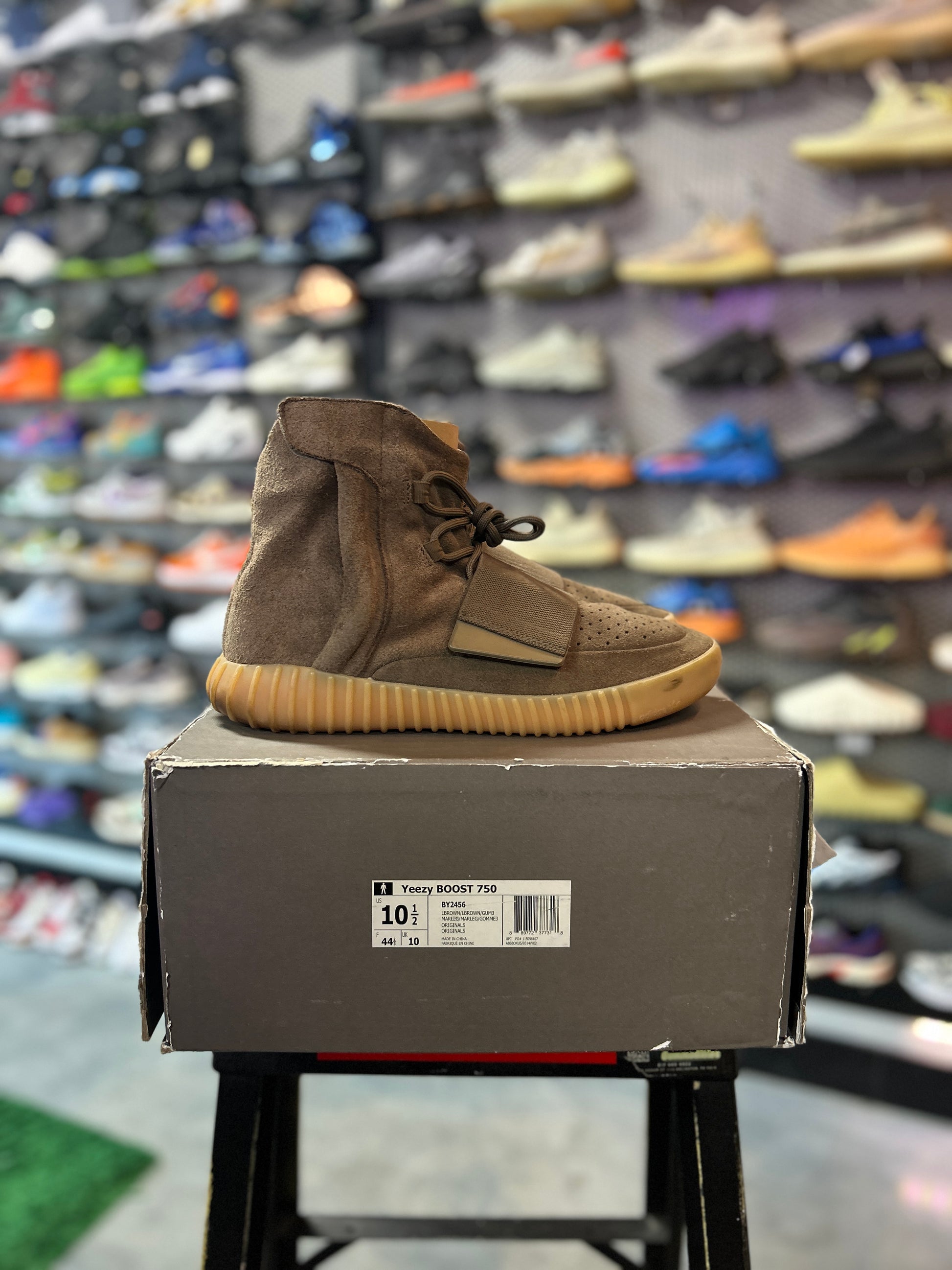 adidas Yeezy Boost 750 Chocolate