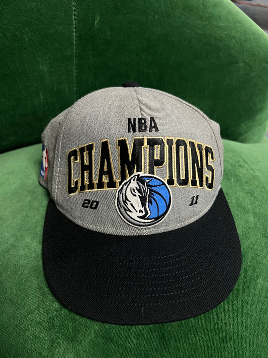 adidas NBA Finals Champions Dallas Mavericks Snapback Cap Hat Gray/Black