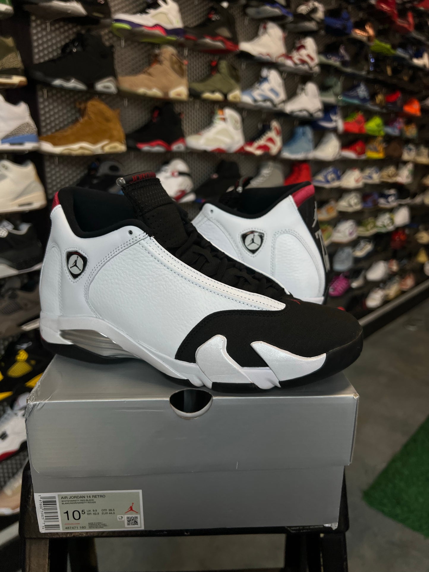 Jordan 14 Retro Black Toe (2024)