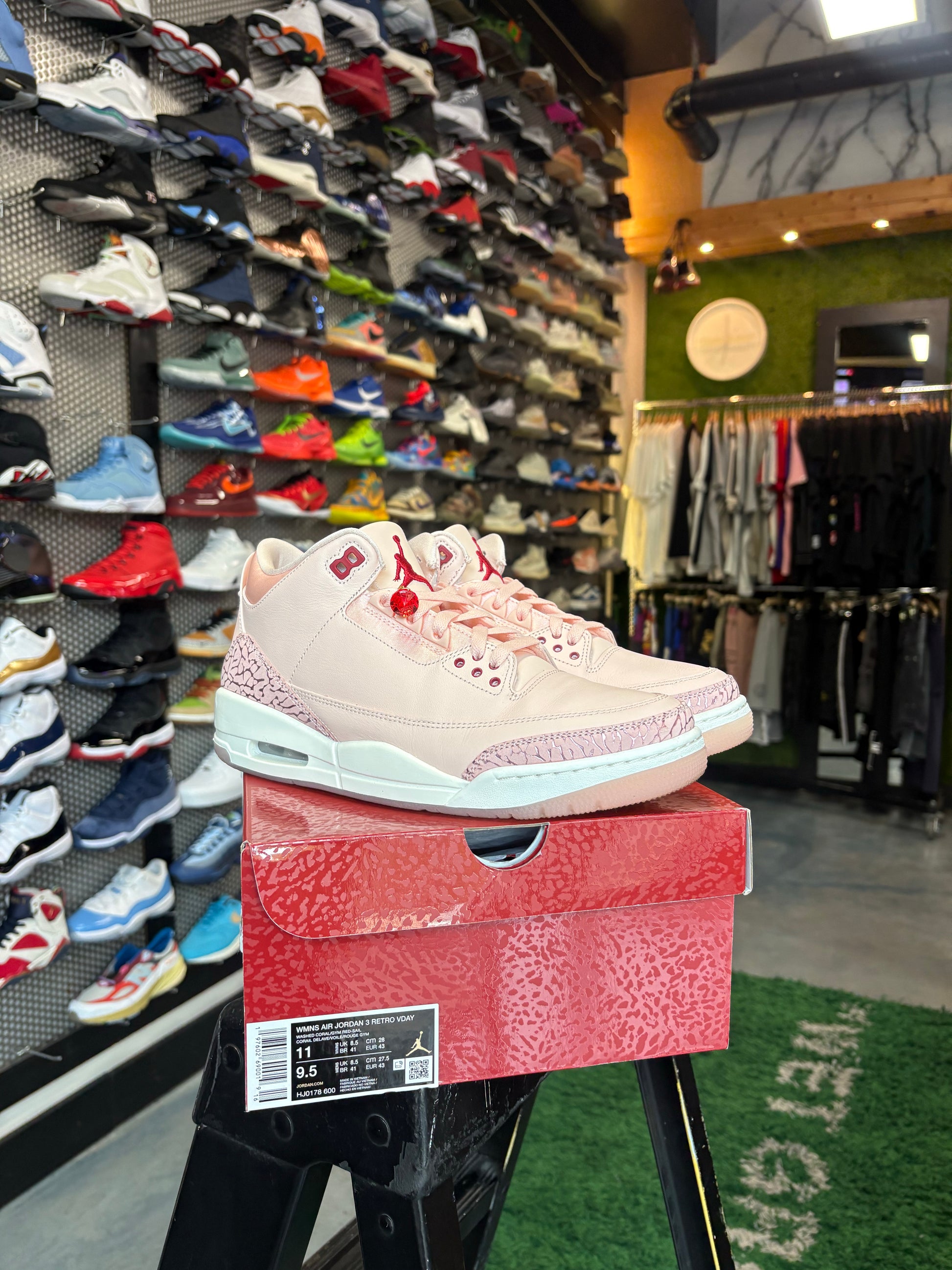 WMNS AIR JORDAN 3 RETRO VDAY