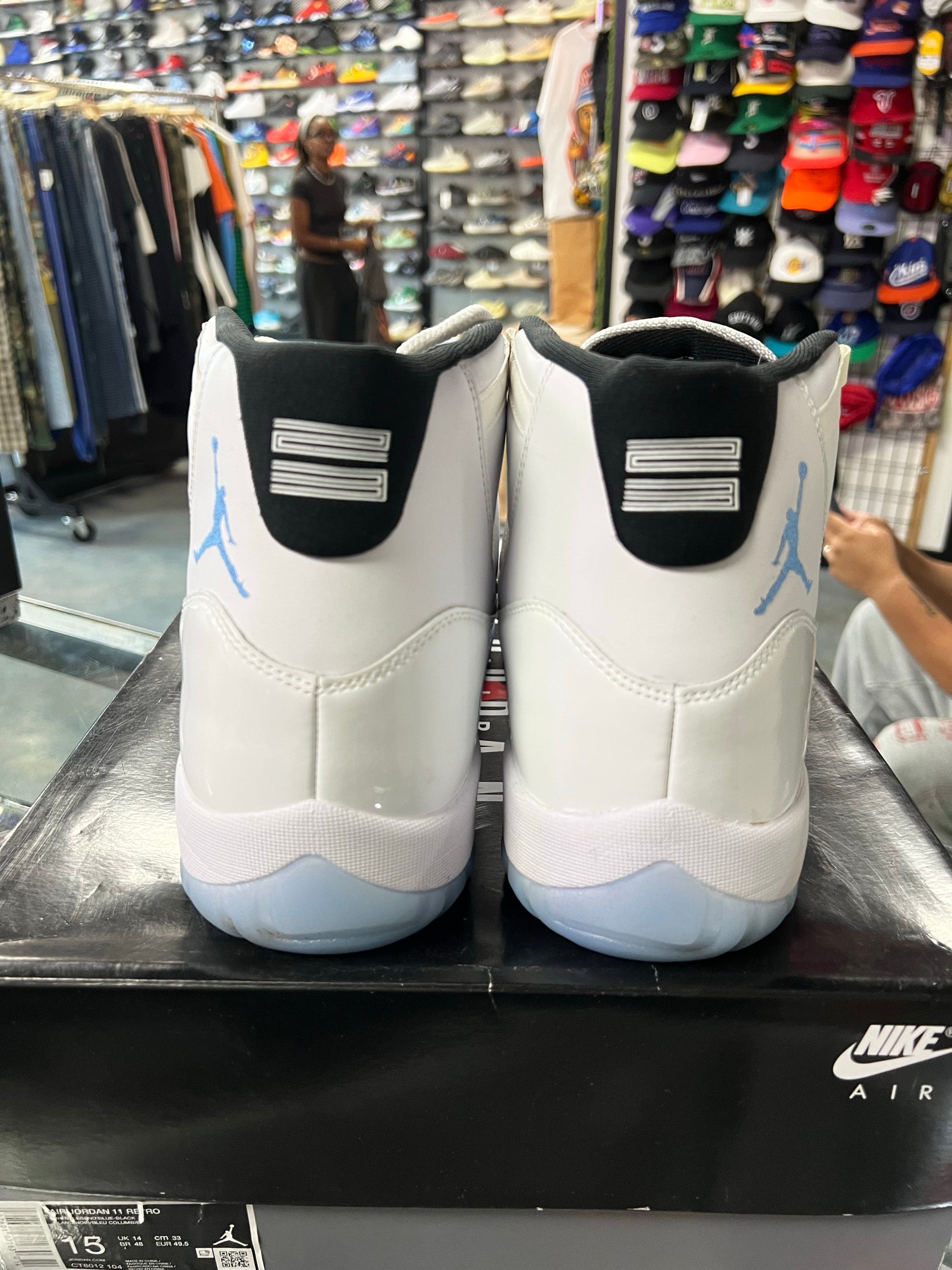 Jordan 11 Retro Legend Blue (2024)