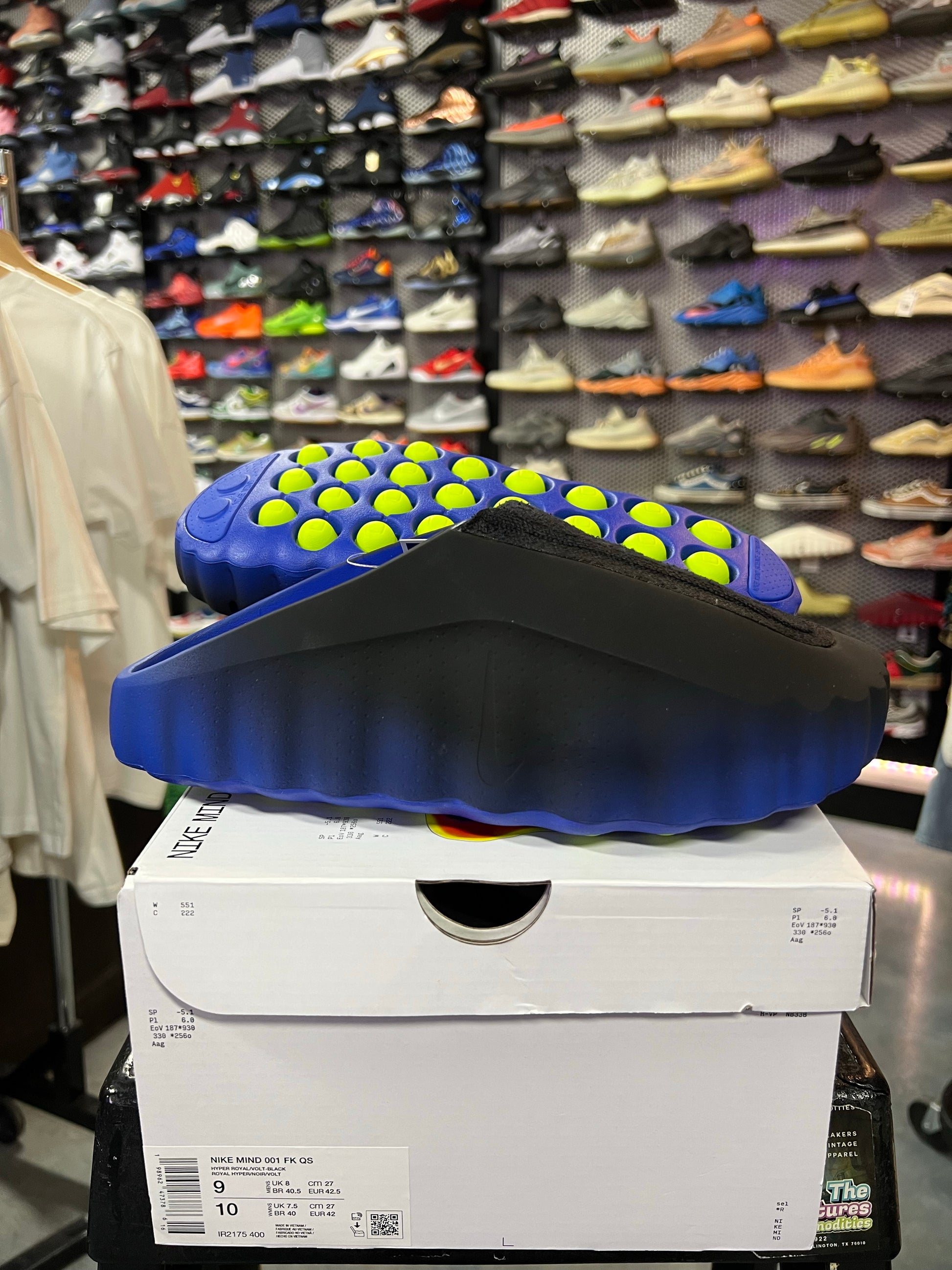 Nike Mind 001 “ Hyper Royal “