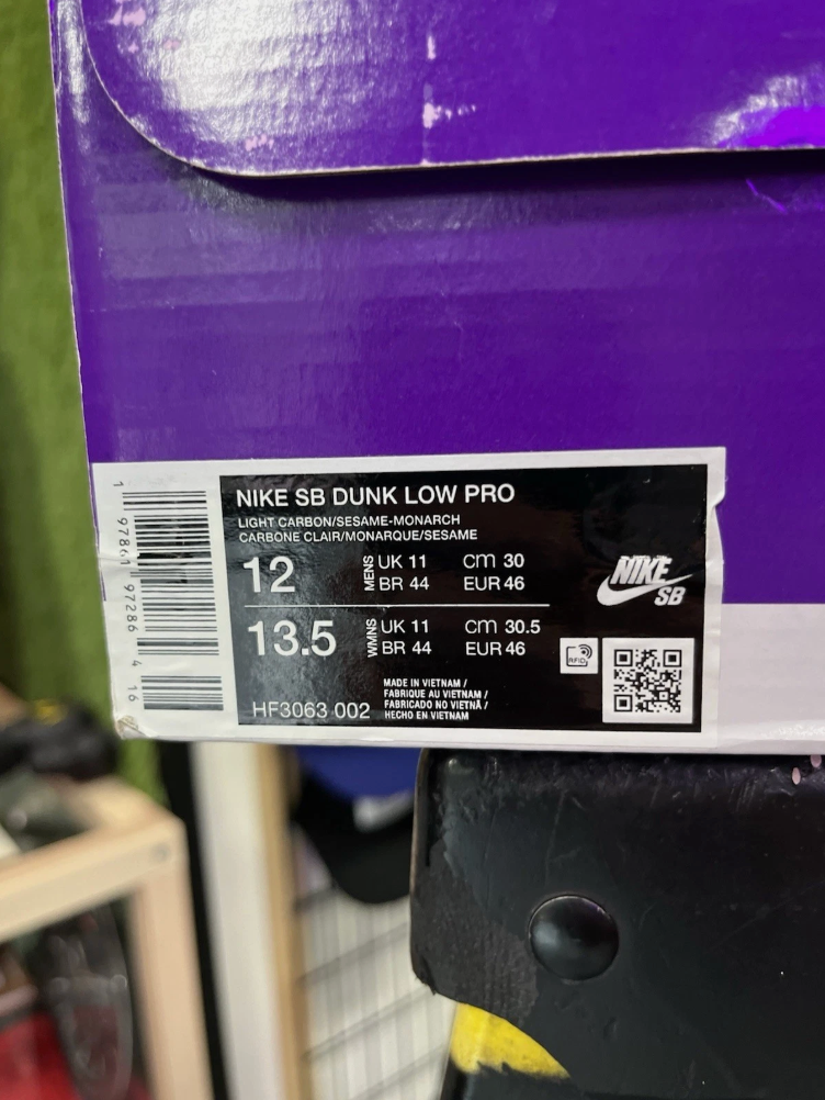 Nike SB Dunk Low Light Carbon Monarch PRE OWNED (AI)