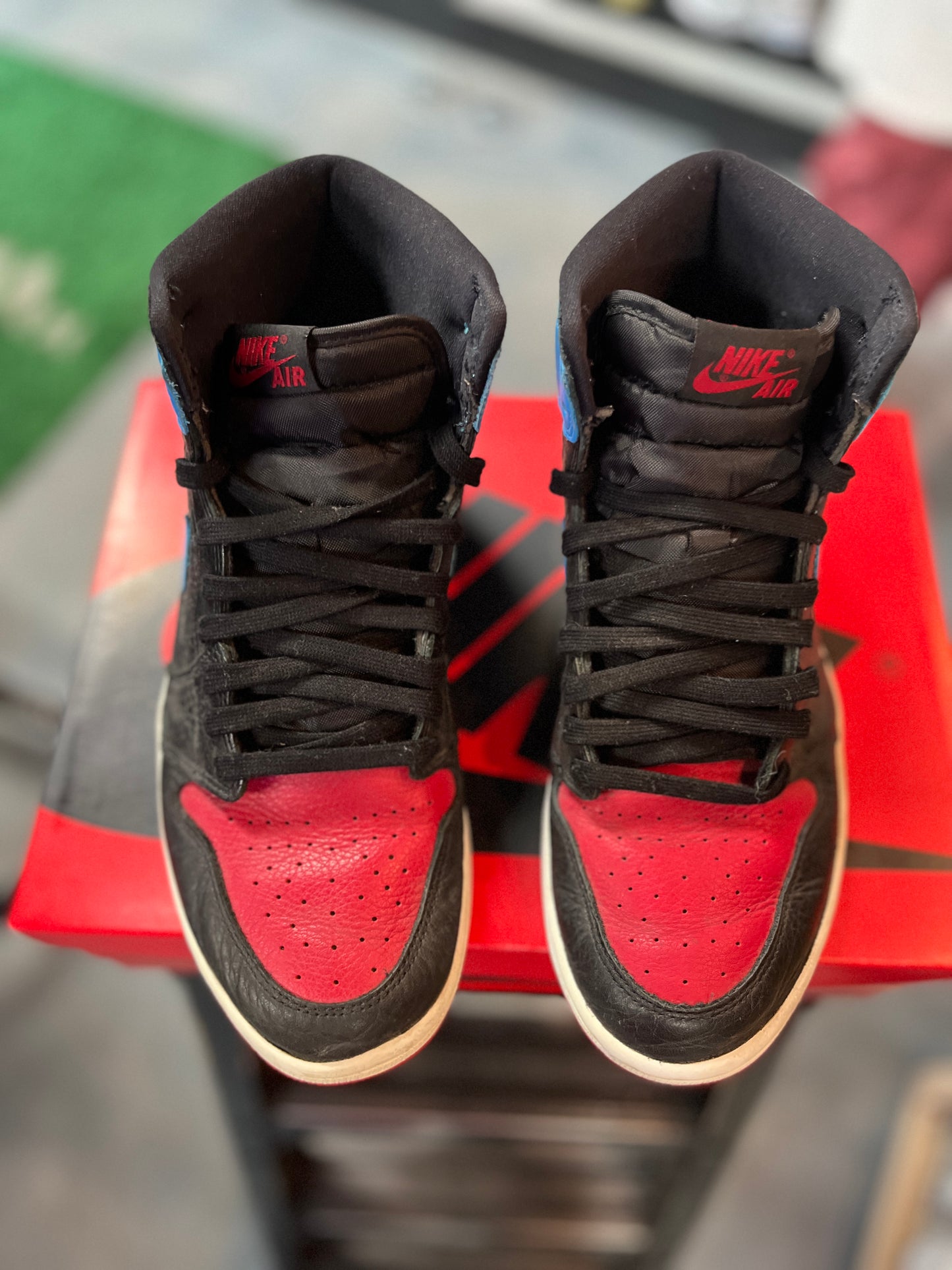 Jordan 1 Retro High NC to Chi (Women's) (YC)