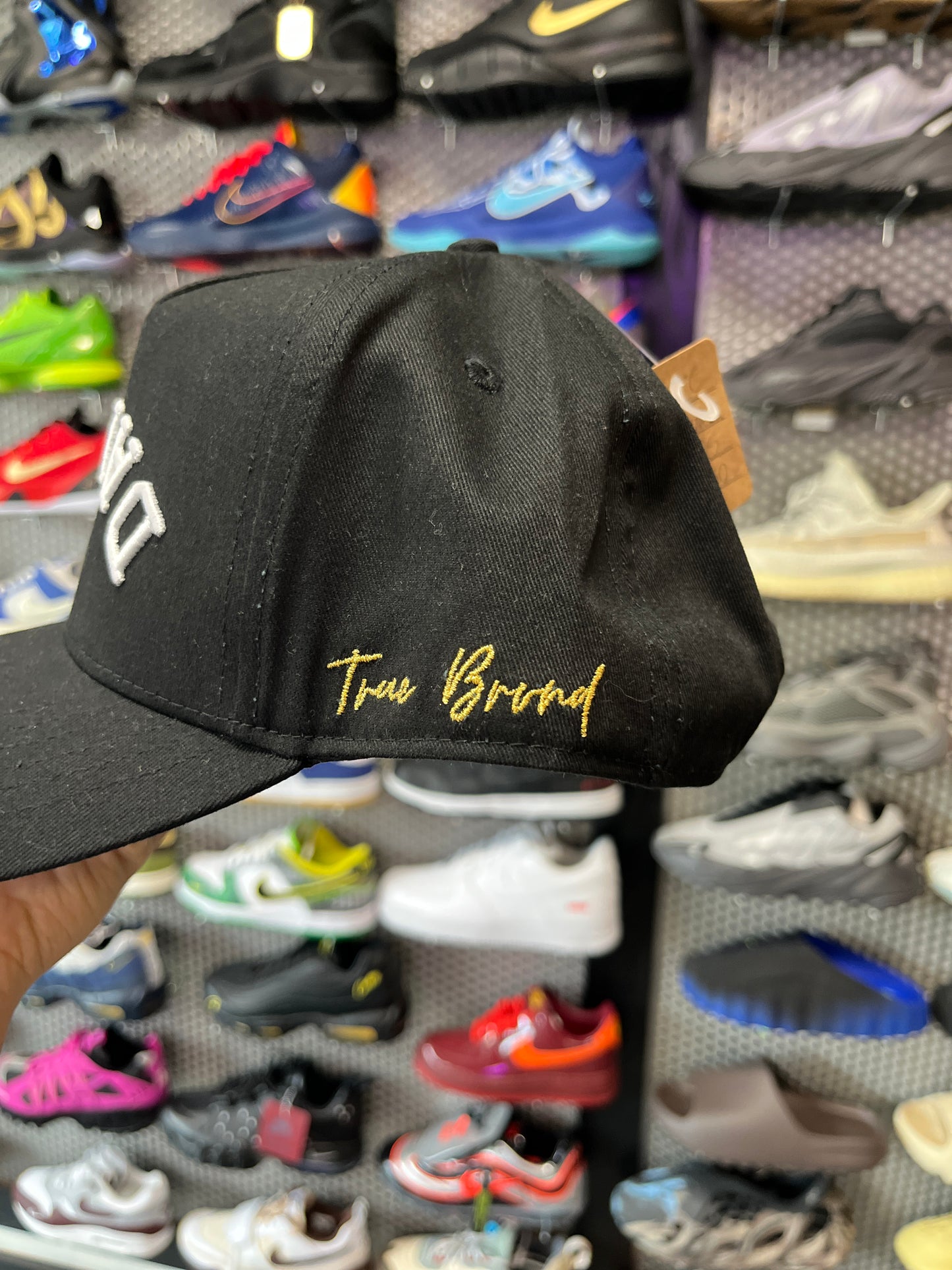 Dallas black Autrue brandAu hat
