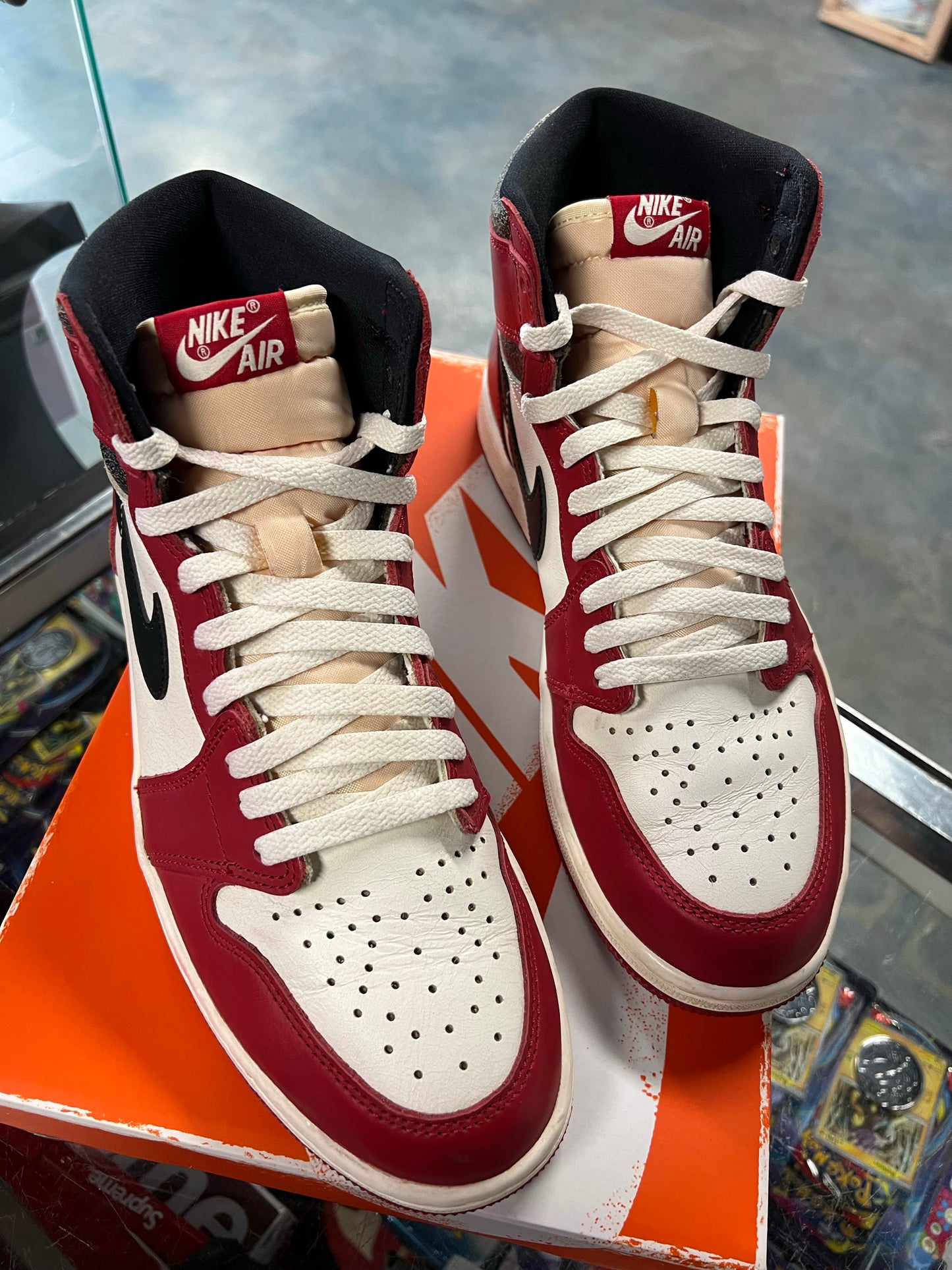 Jordan 1 Retro High OG Chicago Lost and Found (TC)