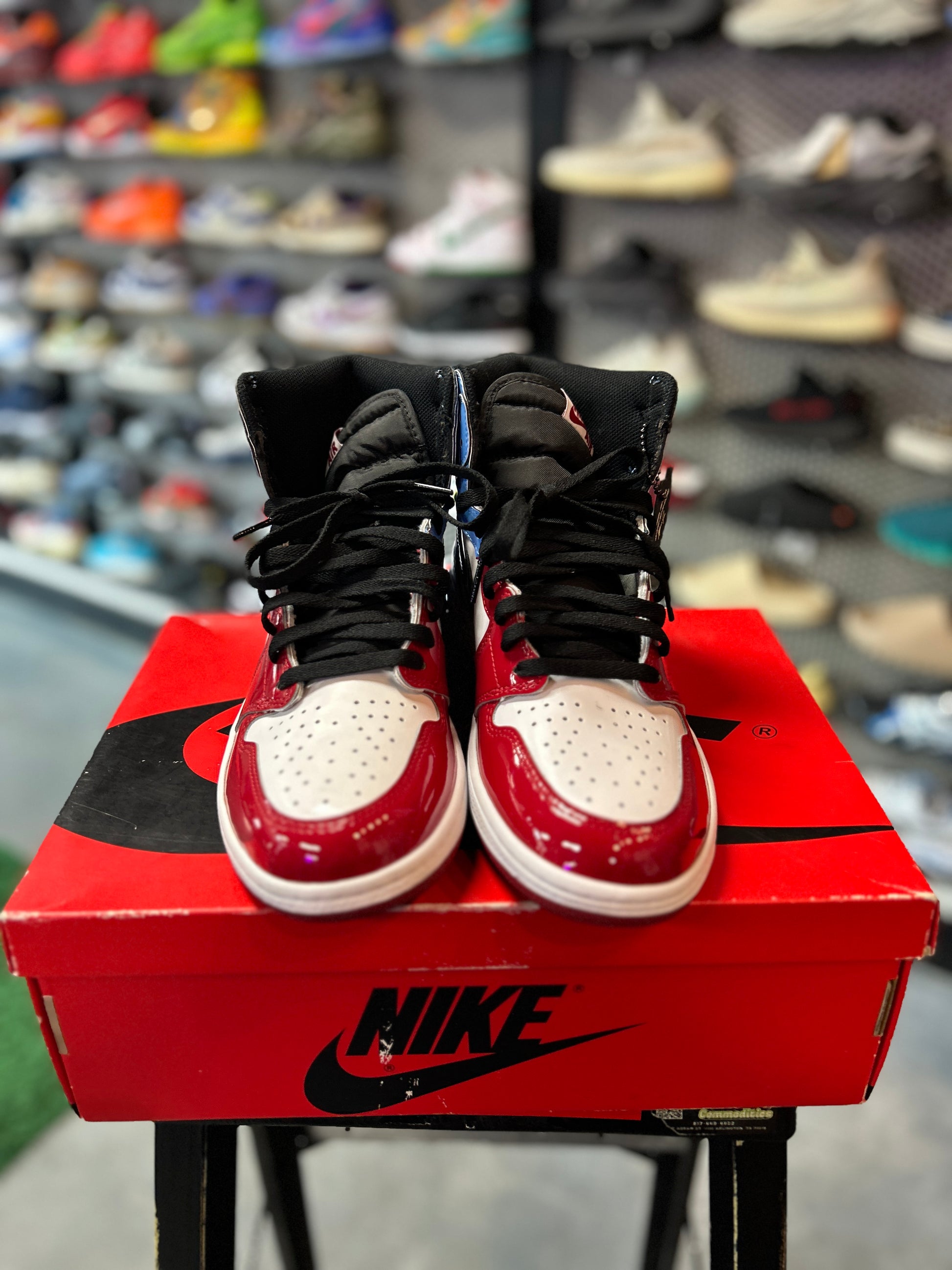 Jordan 1 Retro High Fearless UNC Chicago Preowned (YC)
