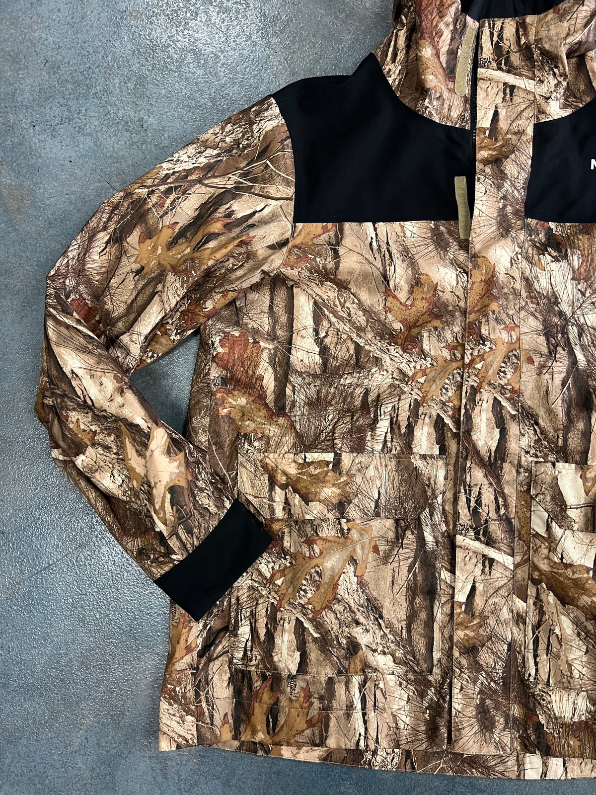 The North Face Cypress Jacket Novelty Mountain Light DryVent™ shell