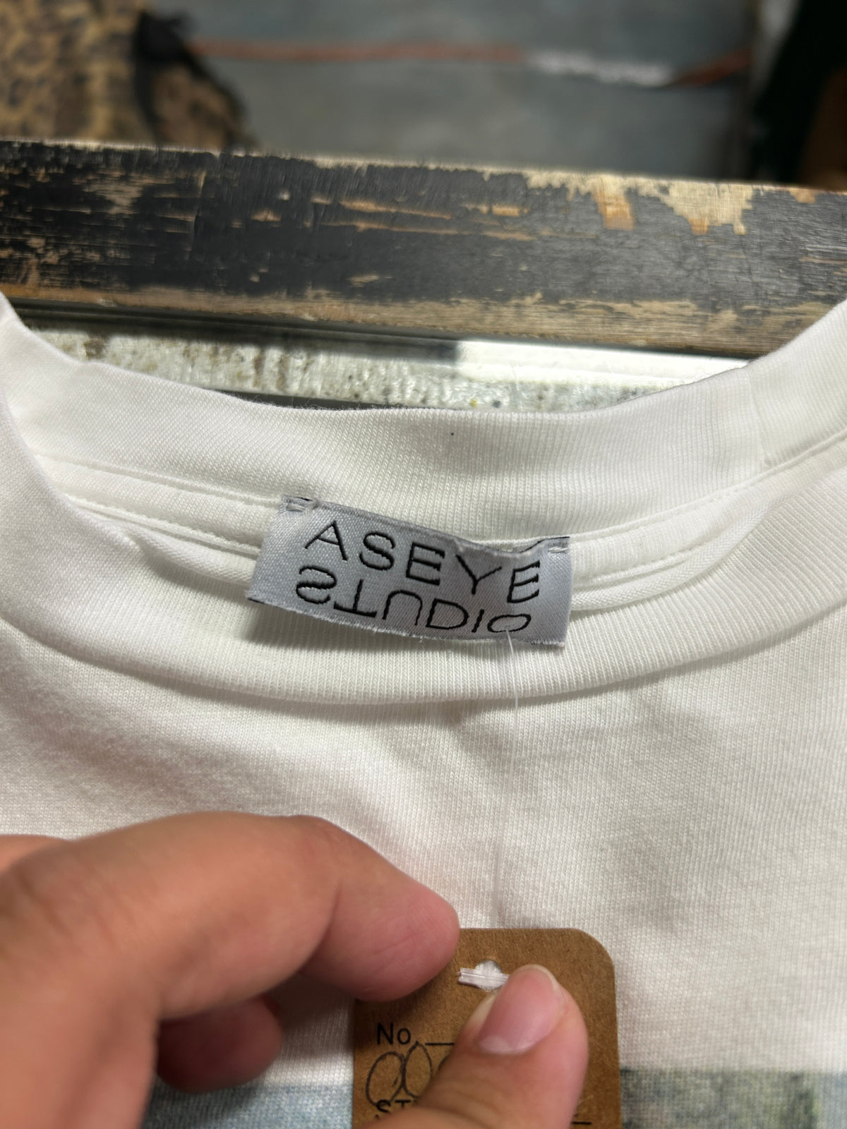 Aseye Studion White Tee Cloud Person