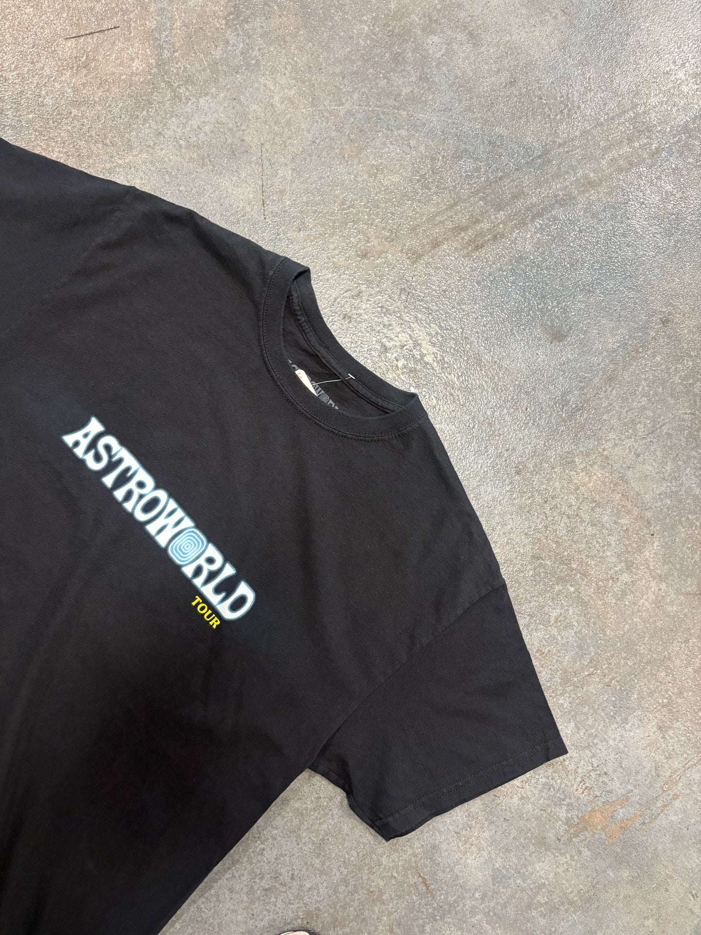 Travis Scott 'Astro World Tour Wish You Were Here' tee B36