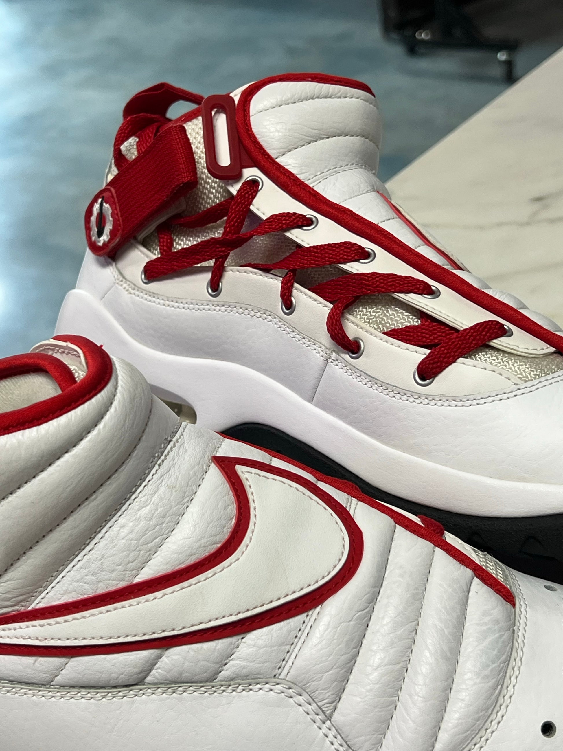 Nike Shake N'Destrukt White Red