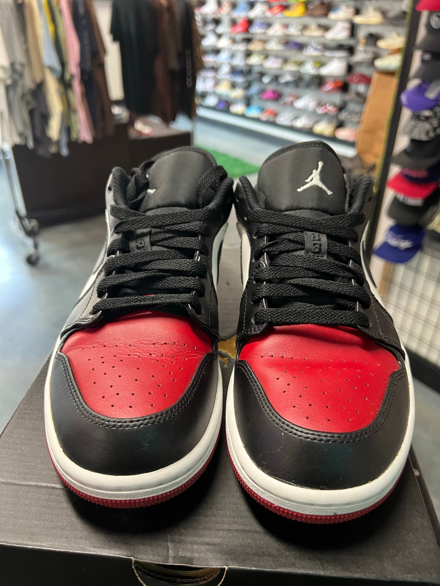 Jordan 1 Low Bred Toe