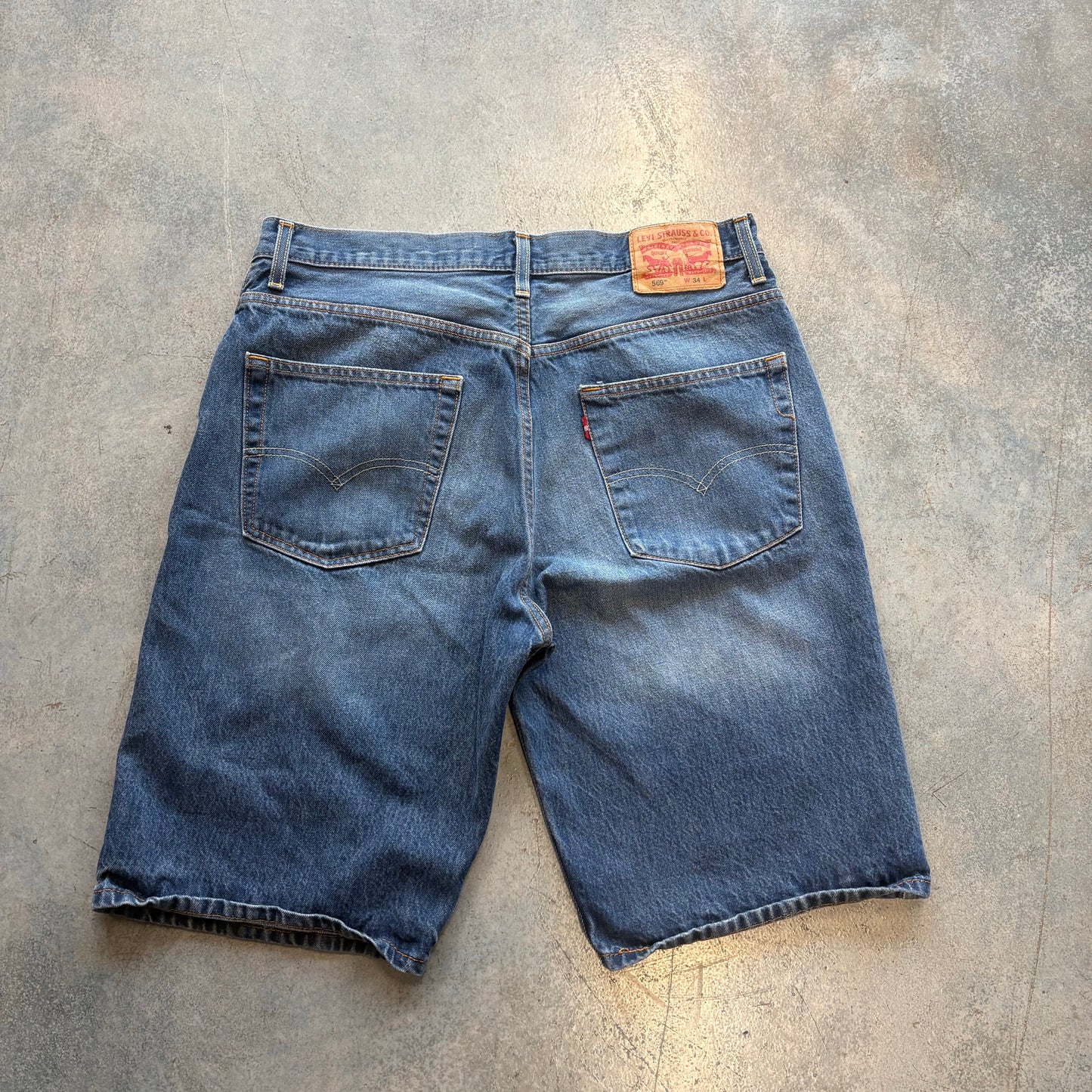 Levi's Medium Black Wash Jorts 34W OTF (RZ)
