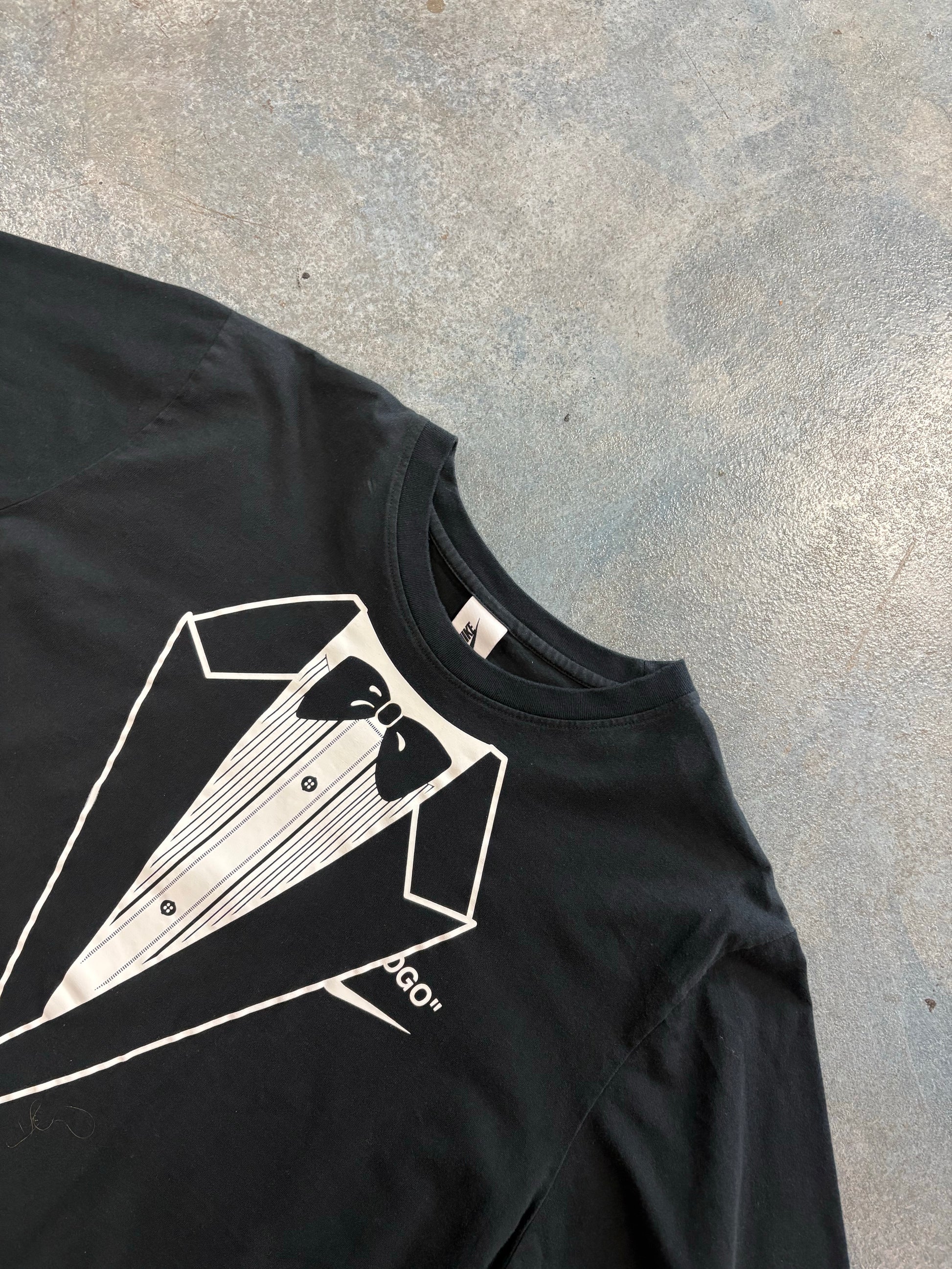 Nike Off-white Tux tee B42